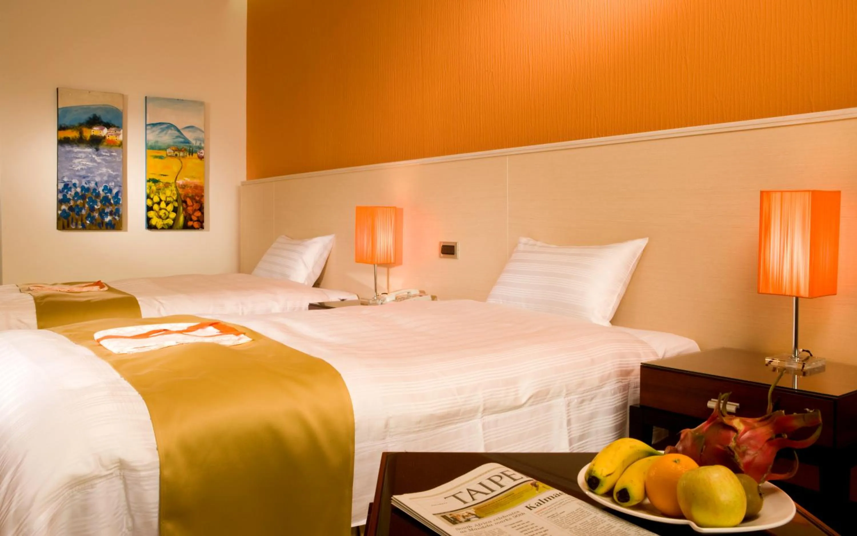Bedroom, Bed in Papago International Resort