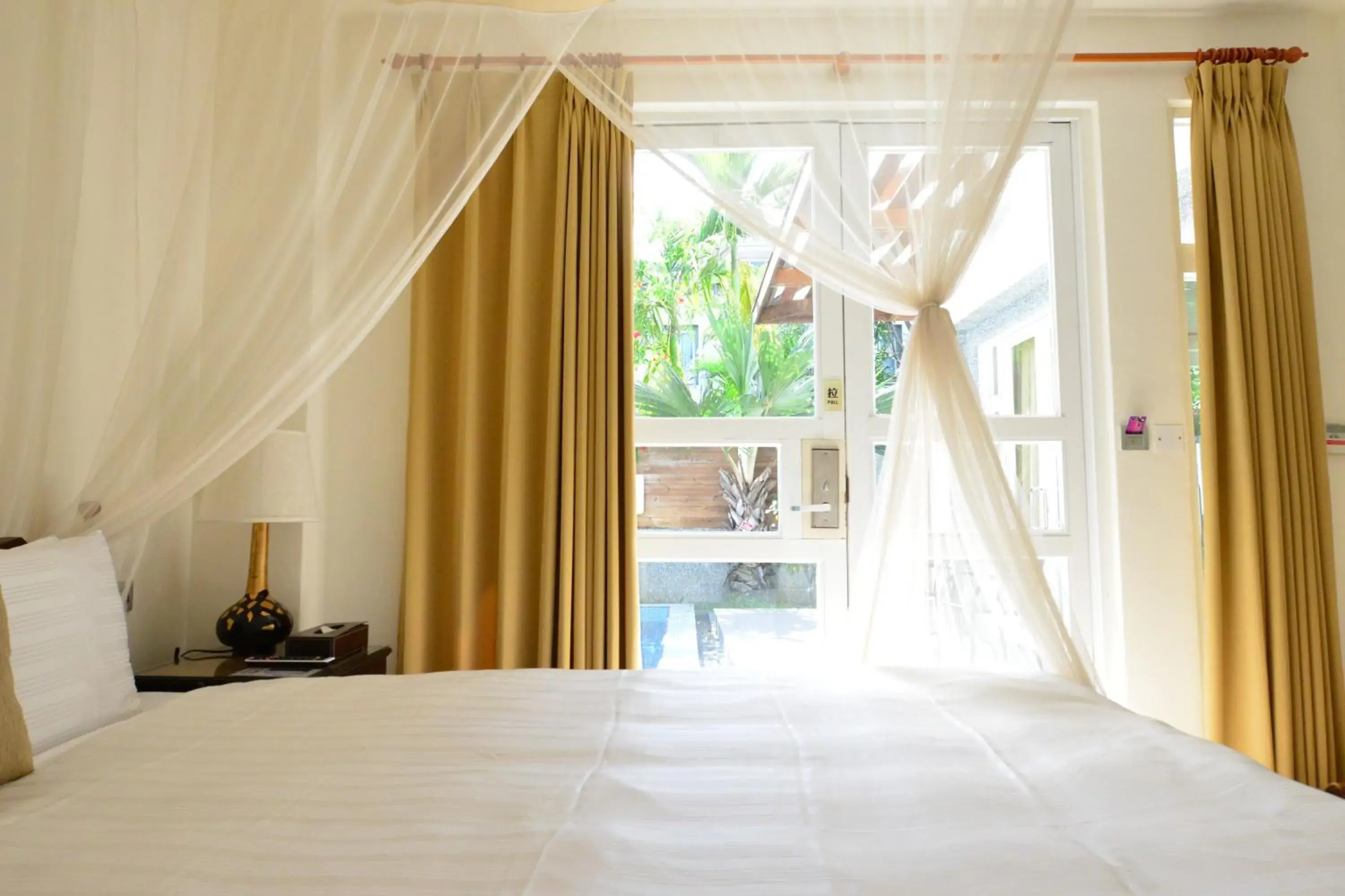 Bedroom, Bed in Papago International Resort Bedroom, Bed in Papago International Resort