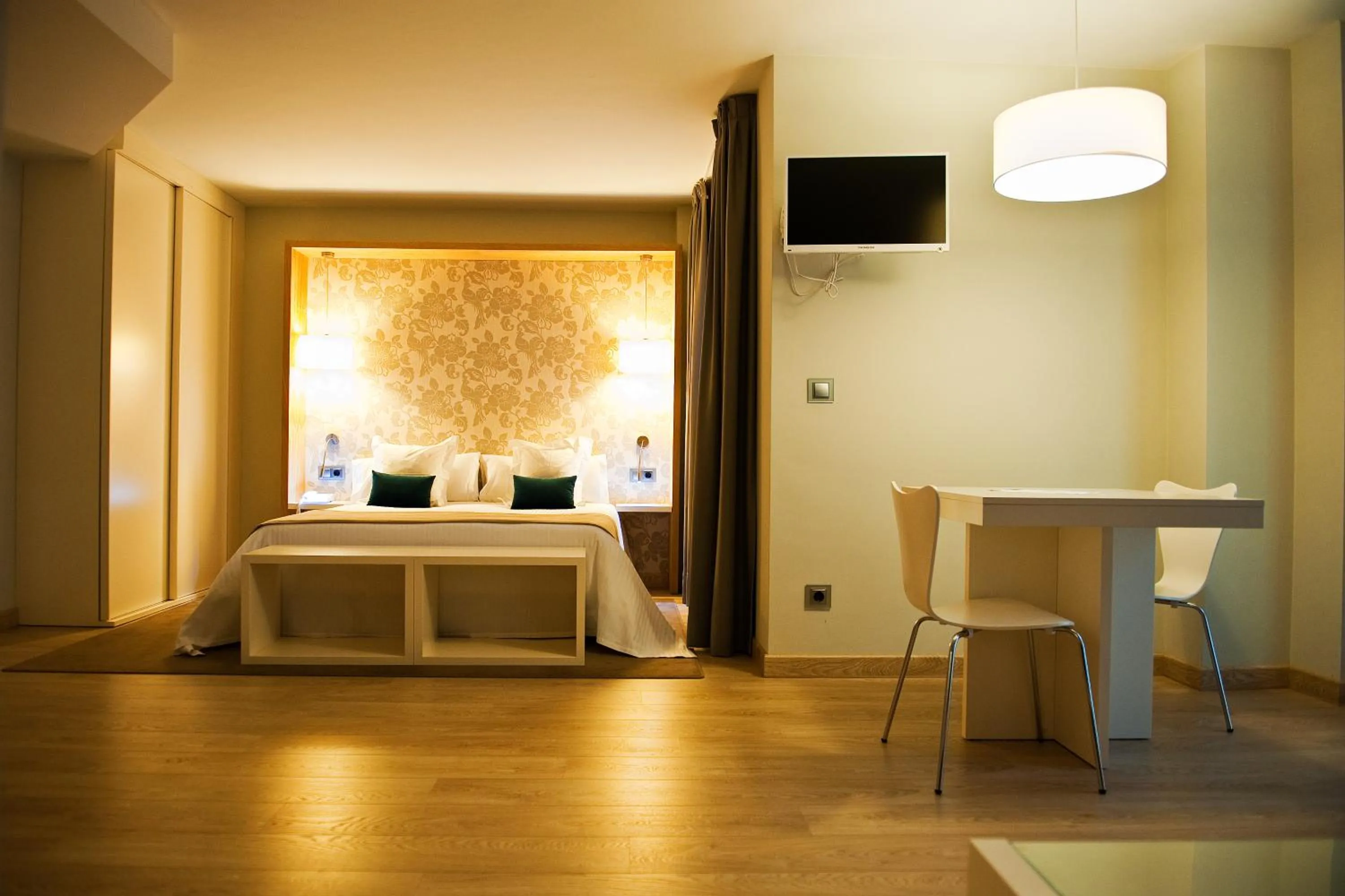 Photo of the whole room, Bed in Tinas de Pechon