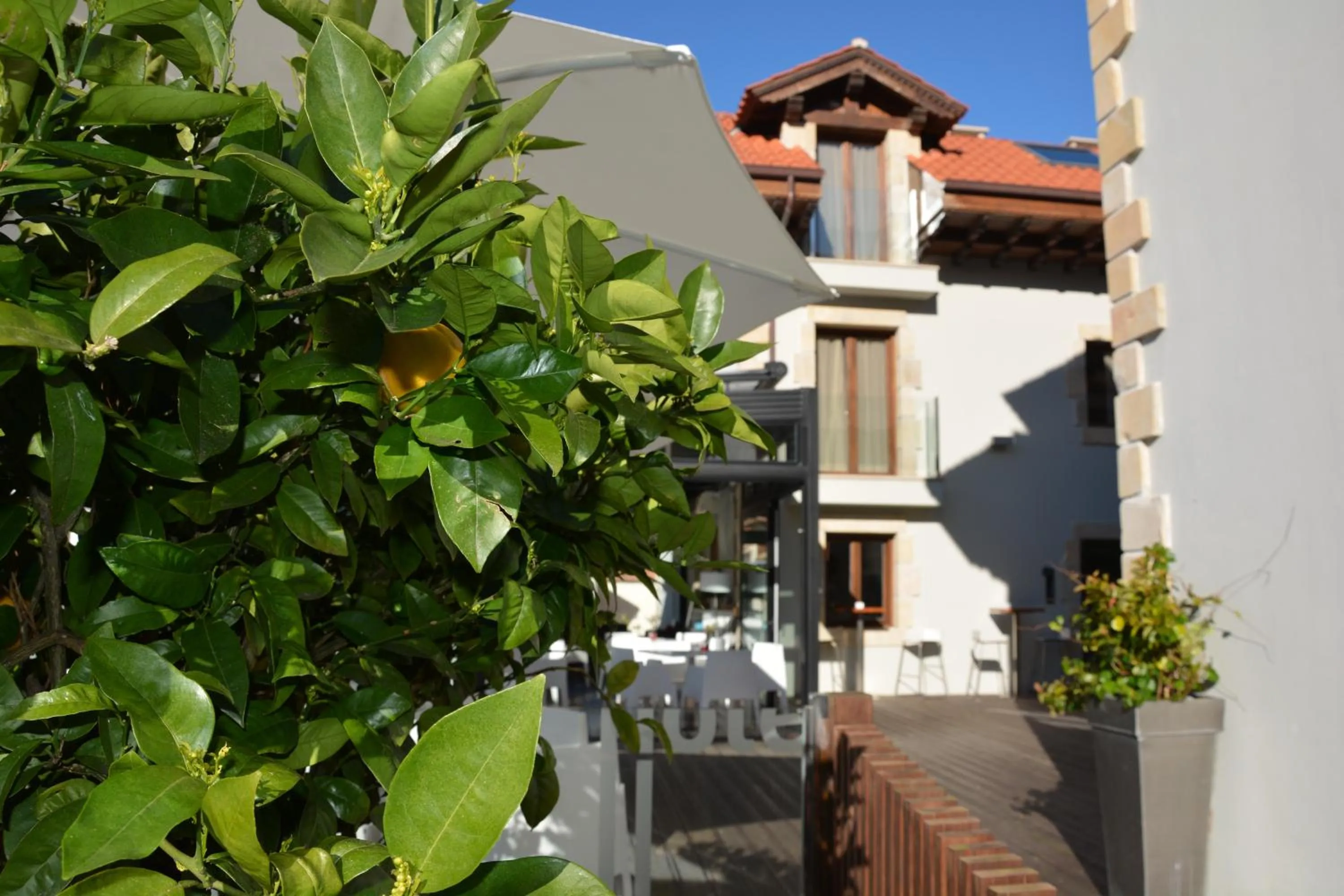 Facade/entrance in Tinas de Pechon