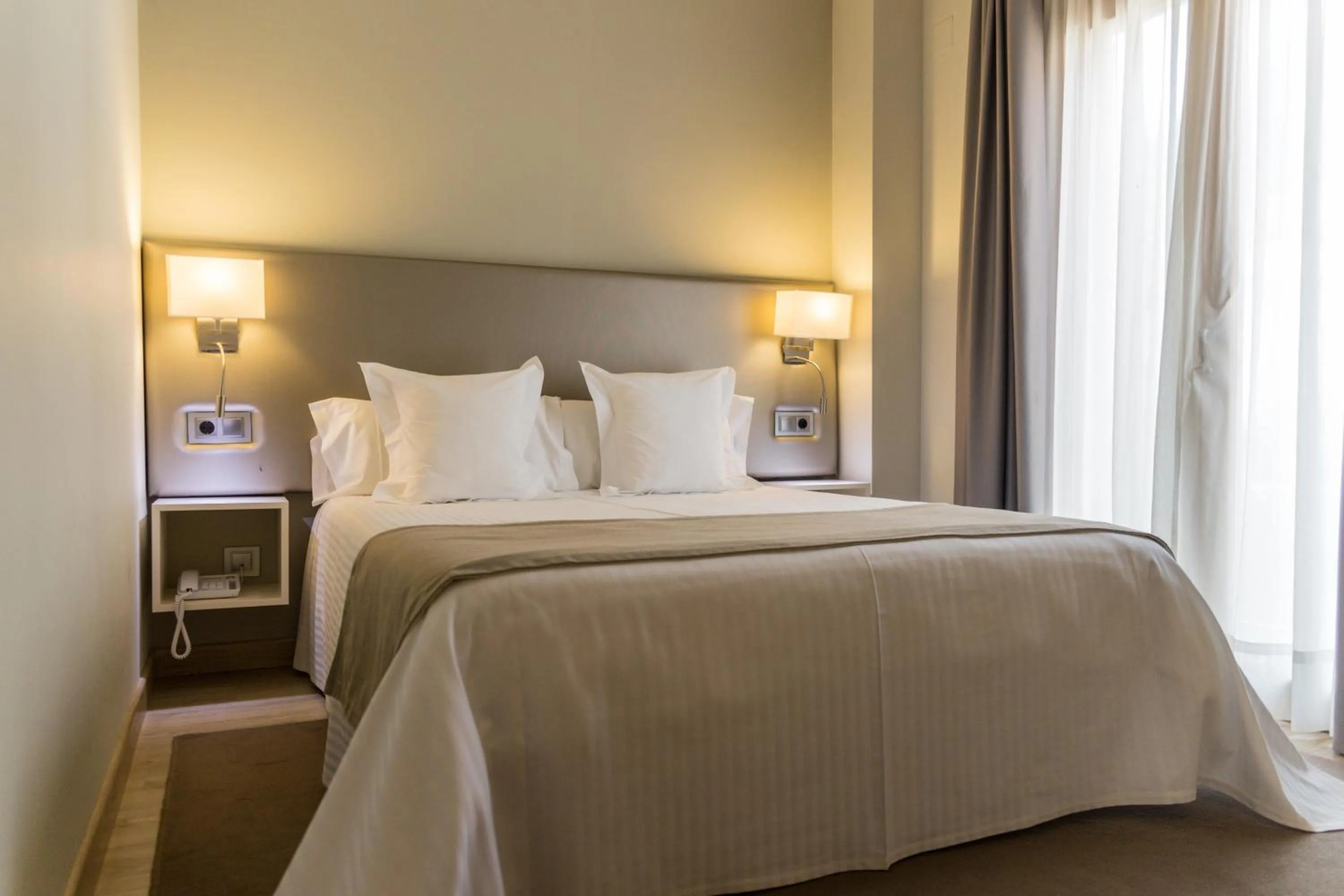 Bedroom, Bed in Tinas de Pechon