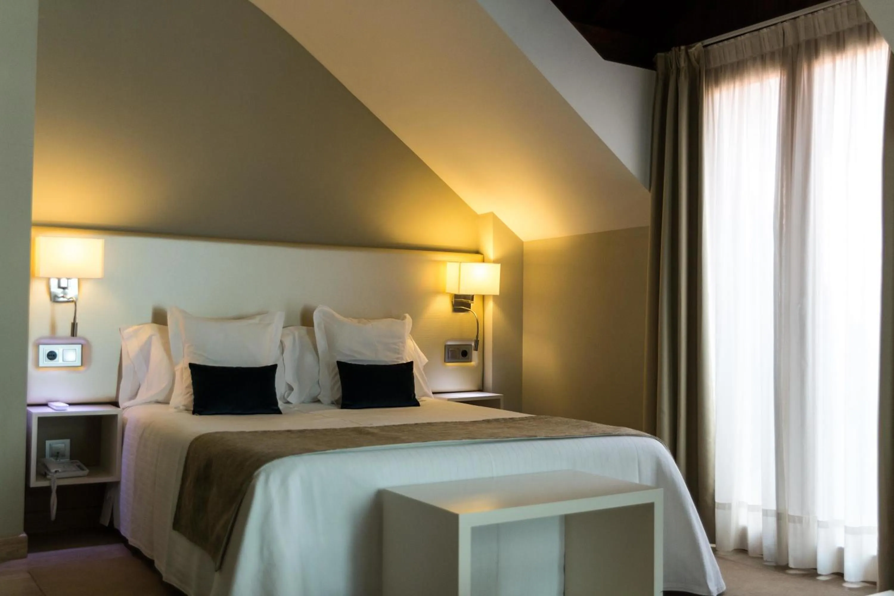 Bedroom, Bed in Tinas de Pechon