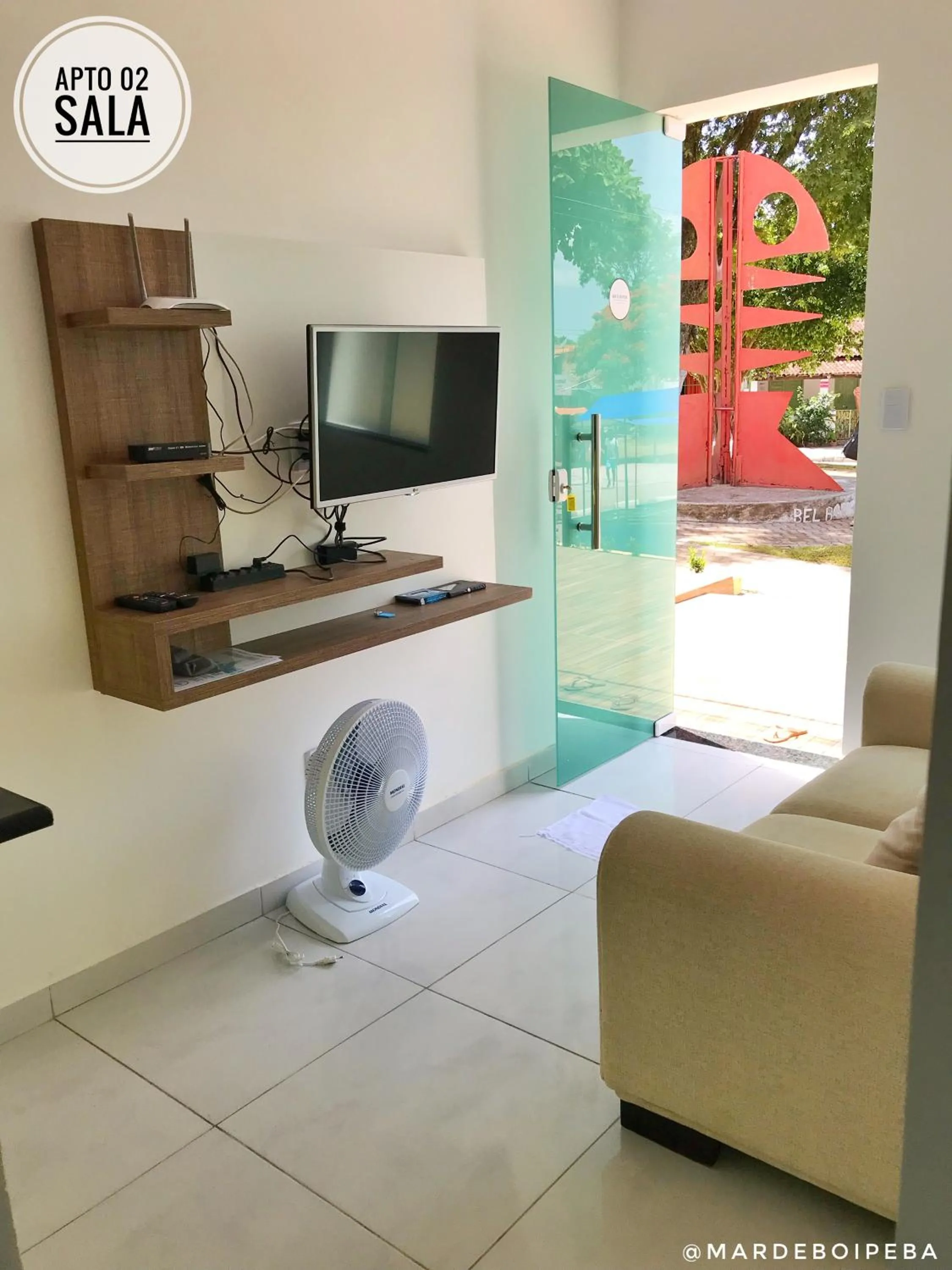 Communal lounge/ TV room in Mar de Boipeba