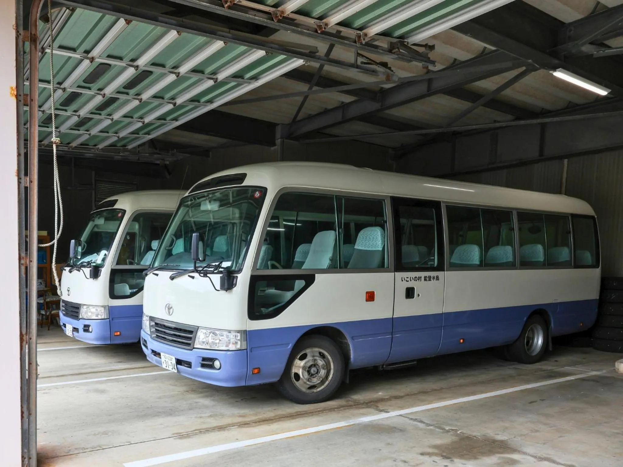 shuttle in Ikoi no mura Notohanto