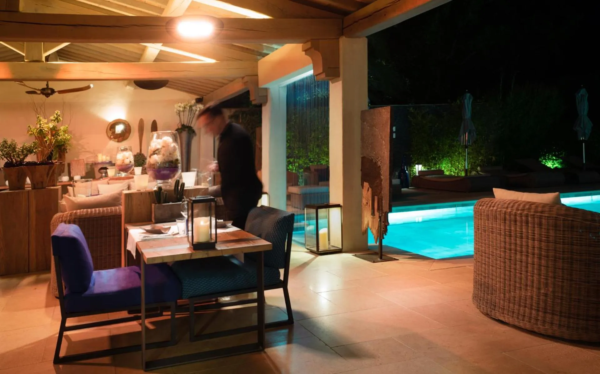 Restaurant/places to eat in Le Pre de la Mer