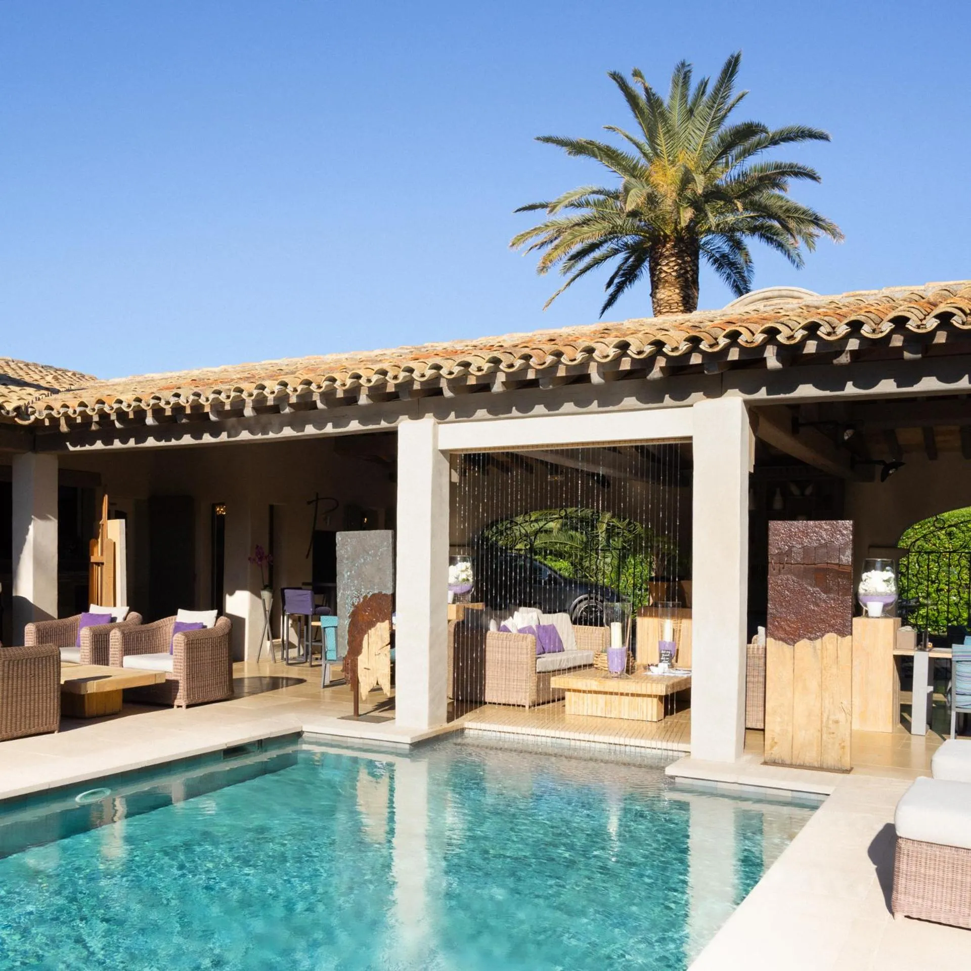 Property building in Le Pre de la Mer