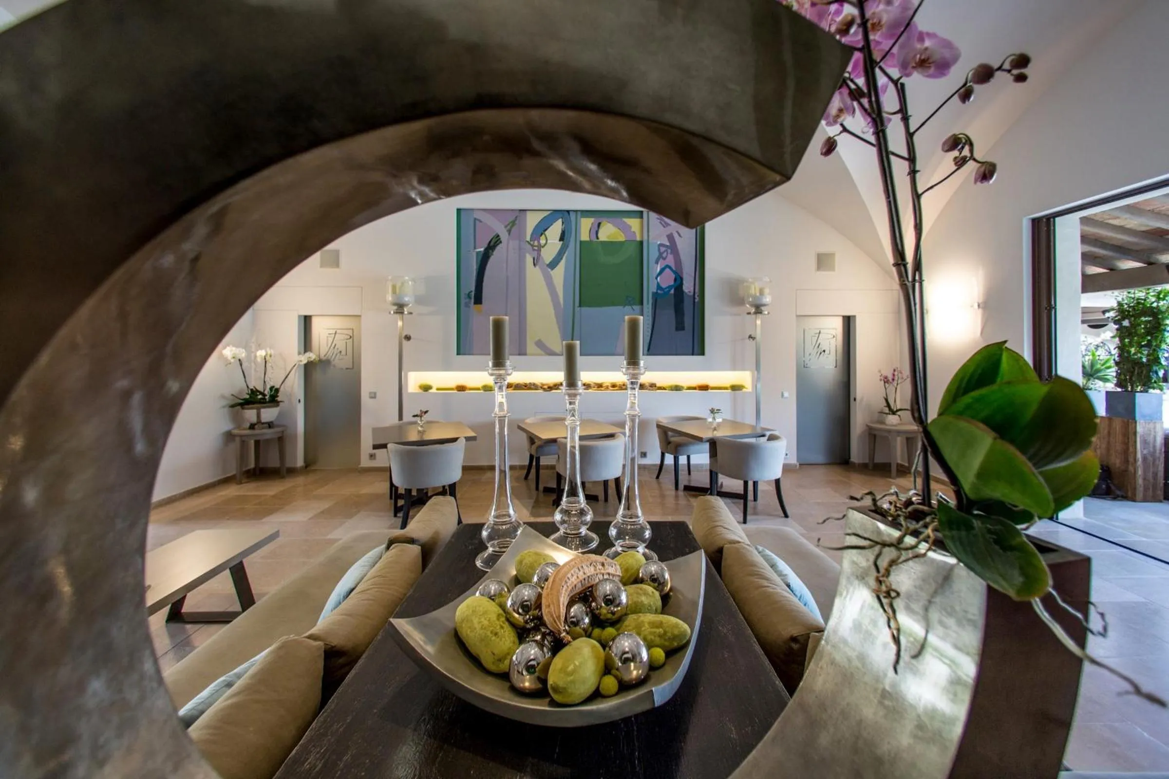 Restaurant/places to eat in Le Pre de la Mer