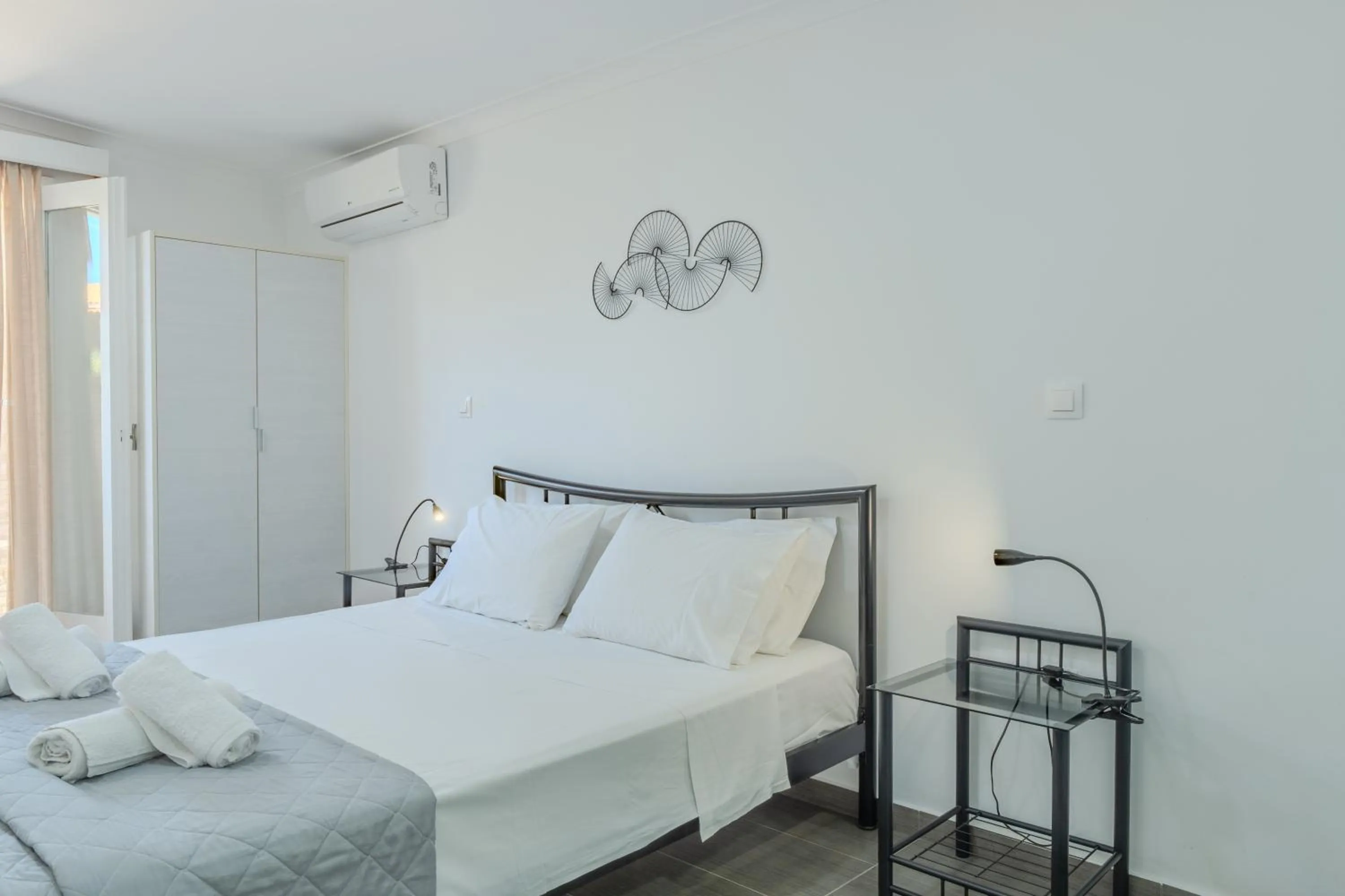 Fexulis Studios & Suites