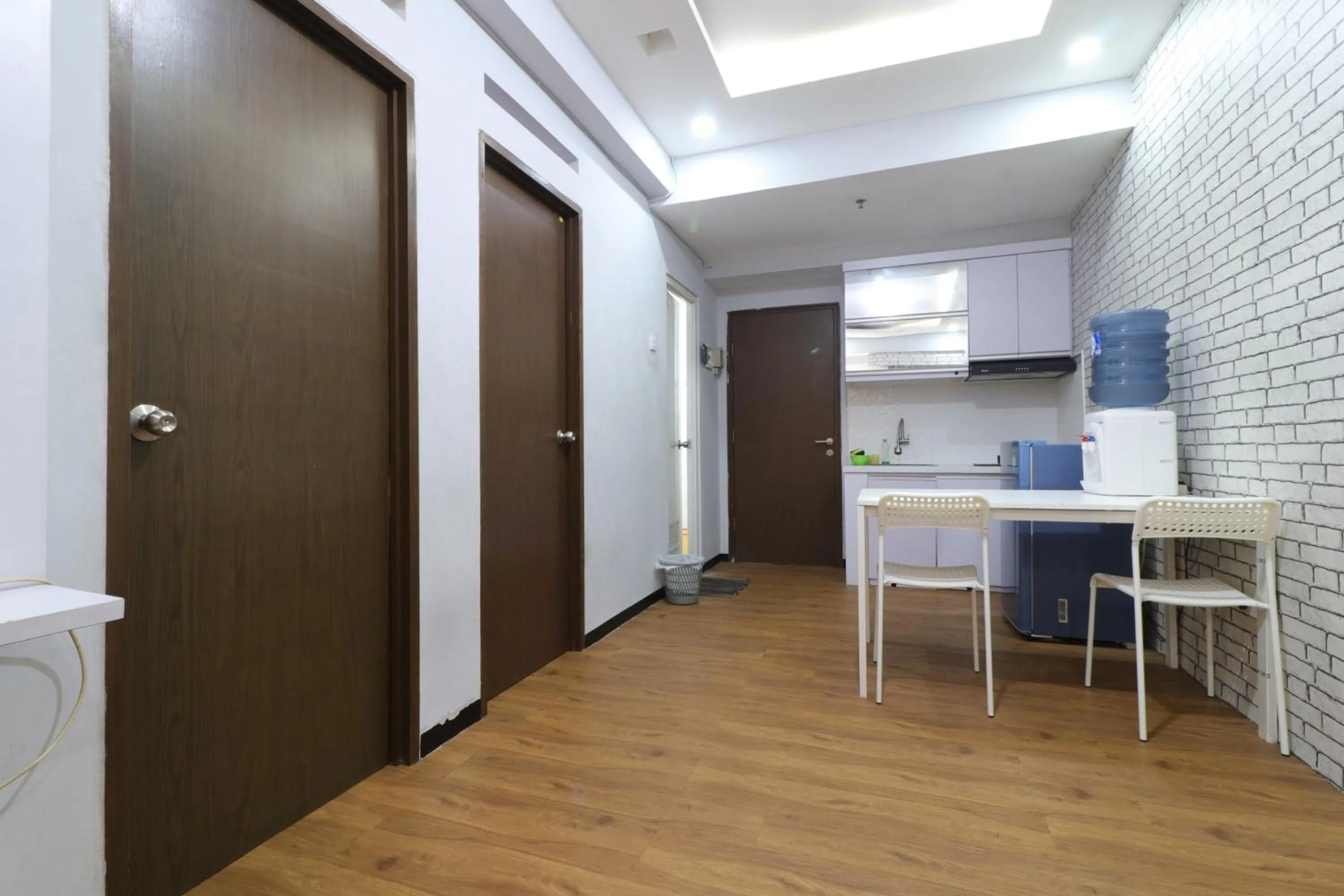 Dining area in The Suite Metro Apartment by King Official