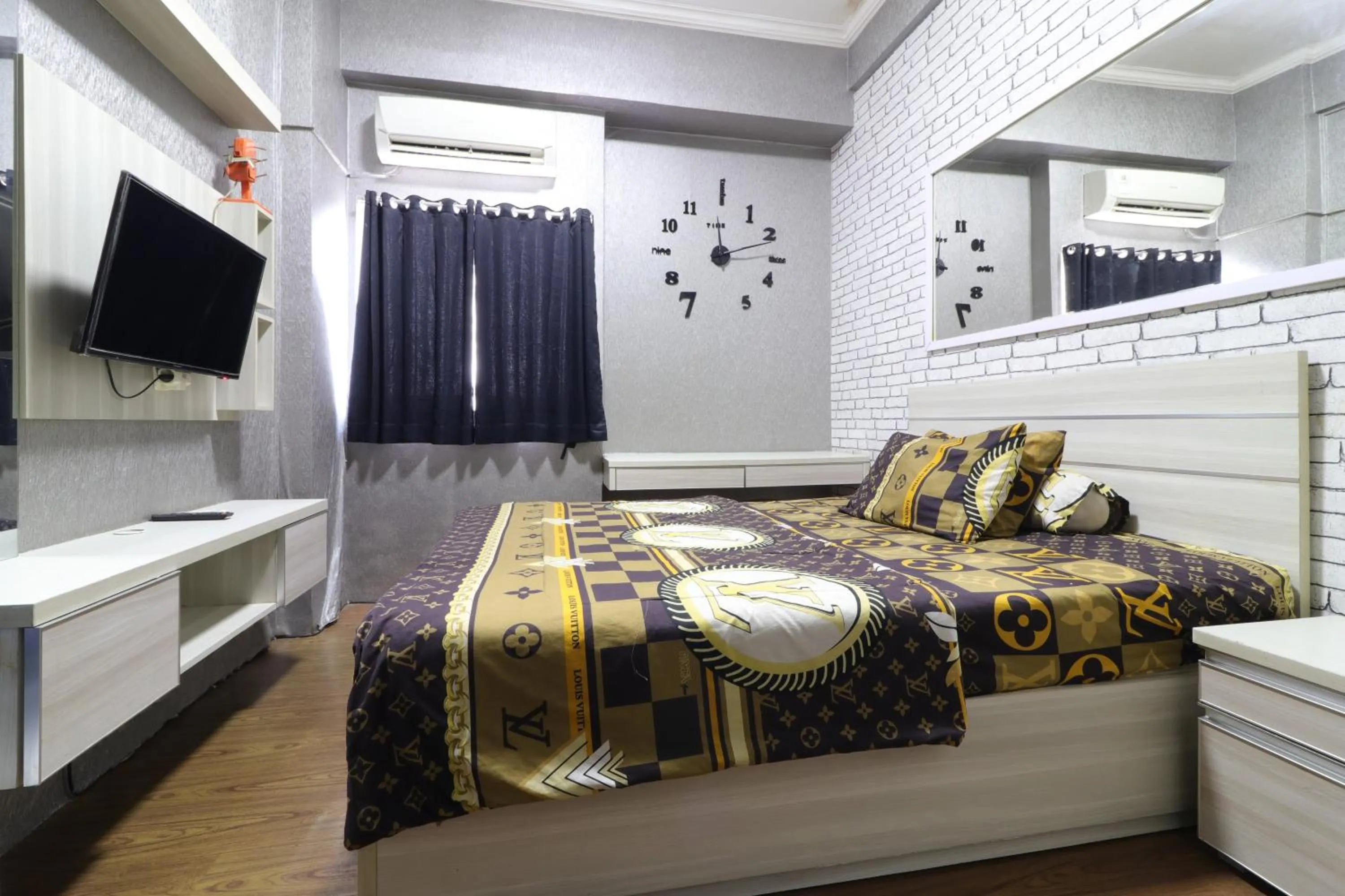 Bedroom, Bed in The Suite Metro Apartment by King Official
