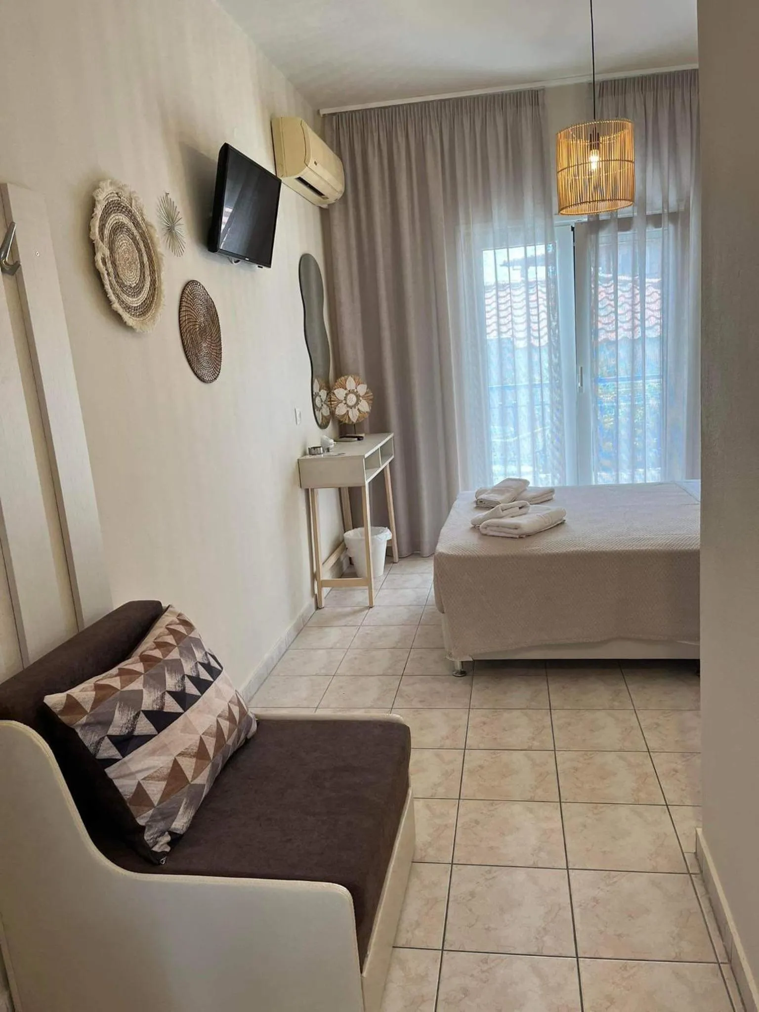 Pella Hotel - new