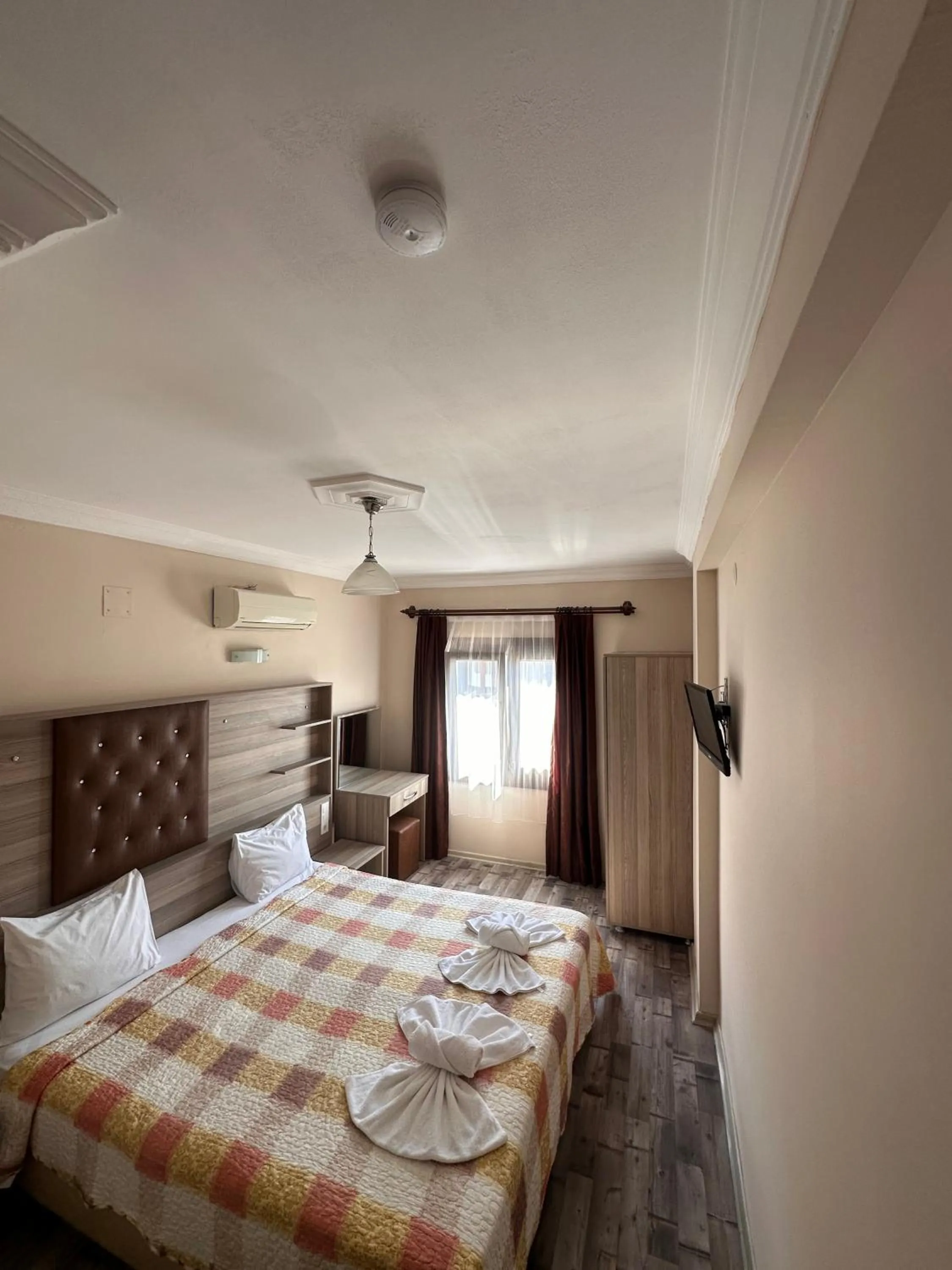 Photo of the whole room in Akay Hotel