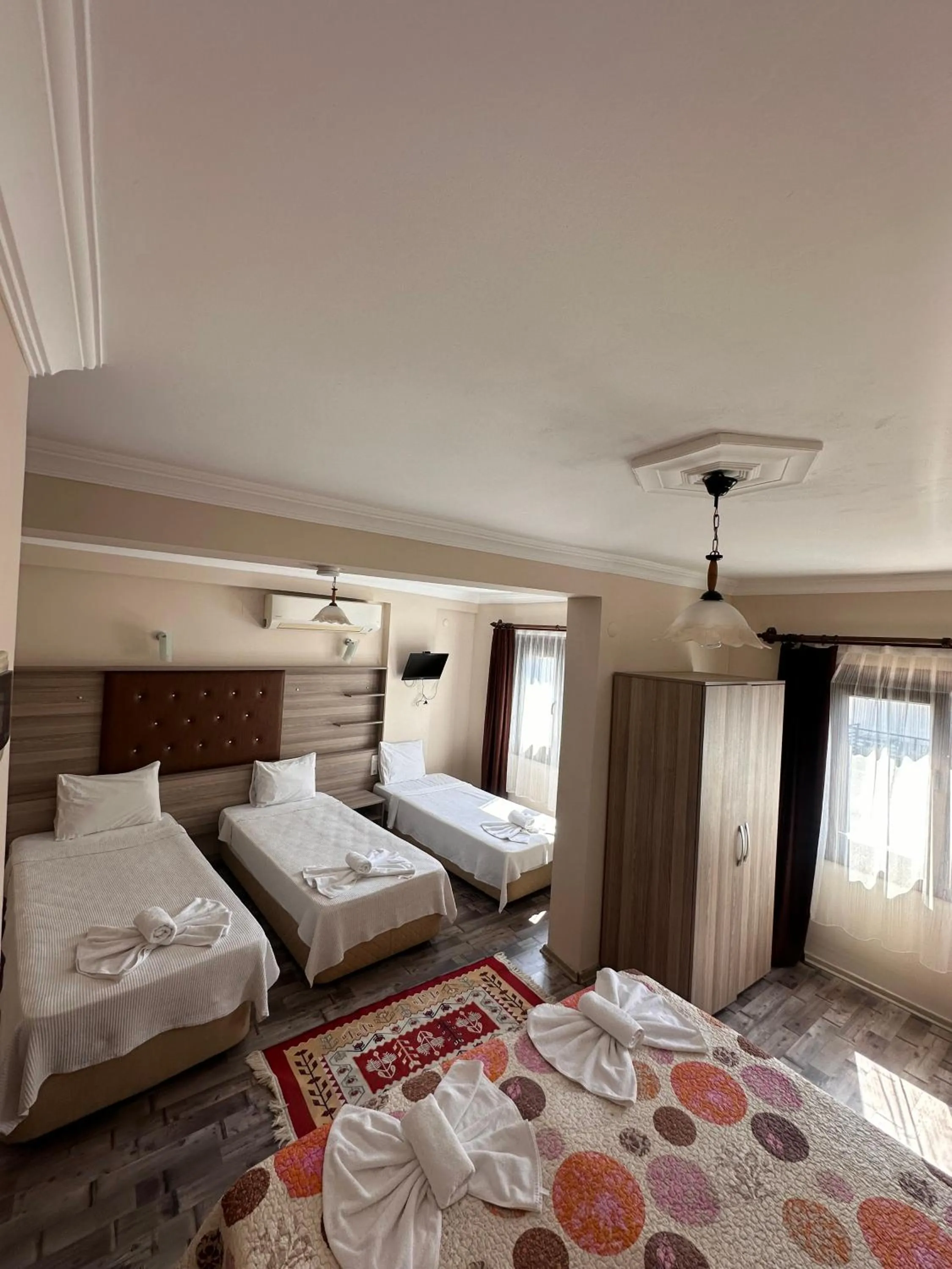 TV and multimedia in Akay Hotel