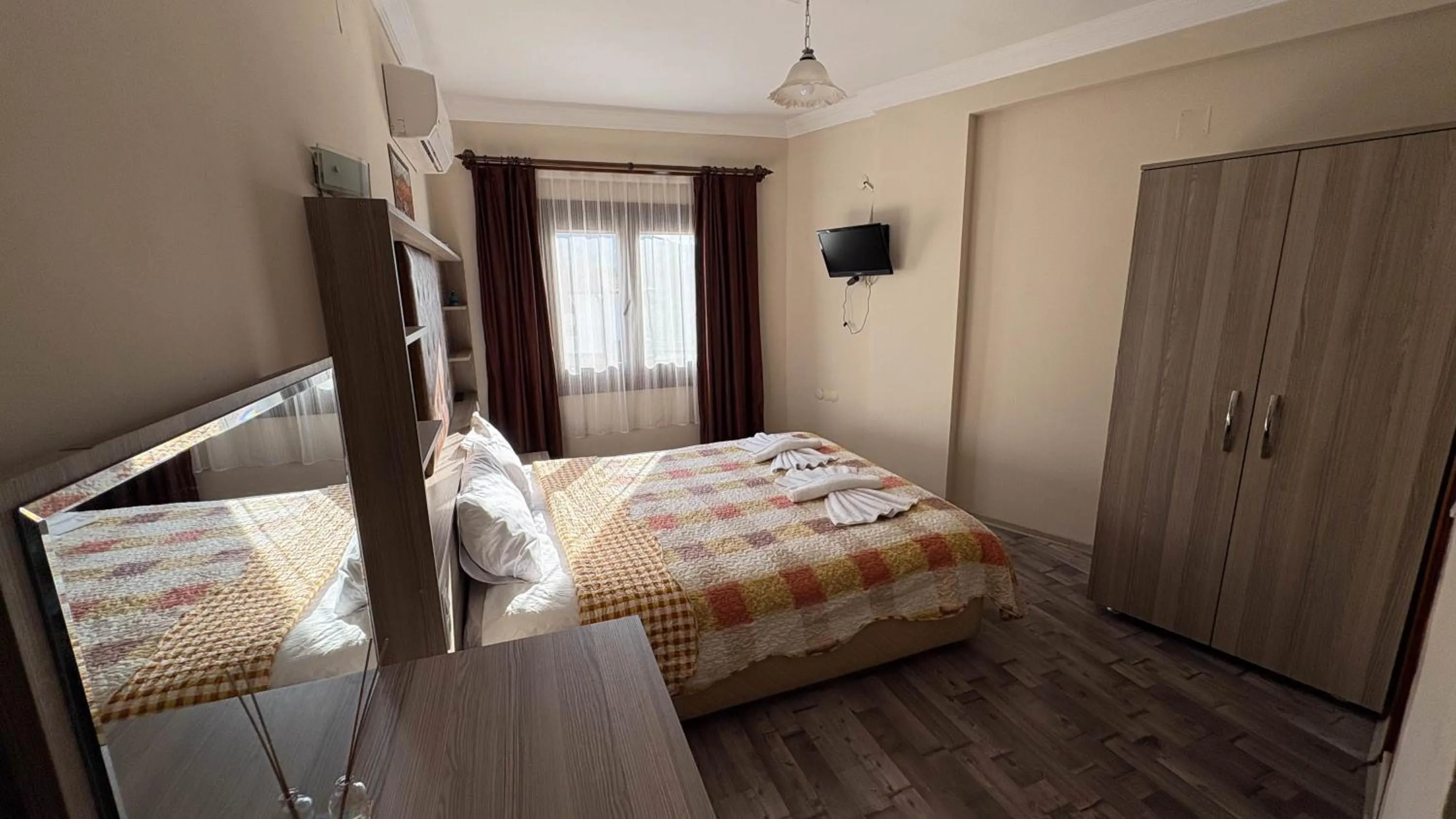 Photo of the whole room in Akay Hotel