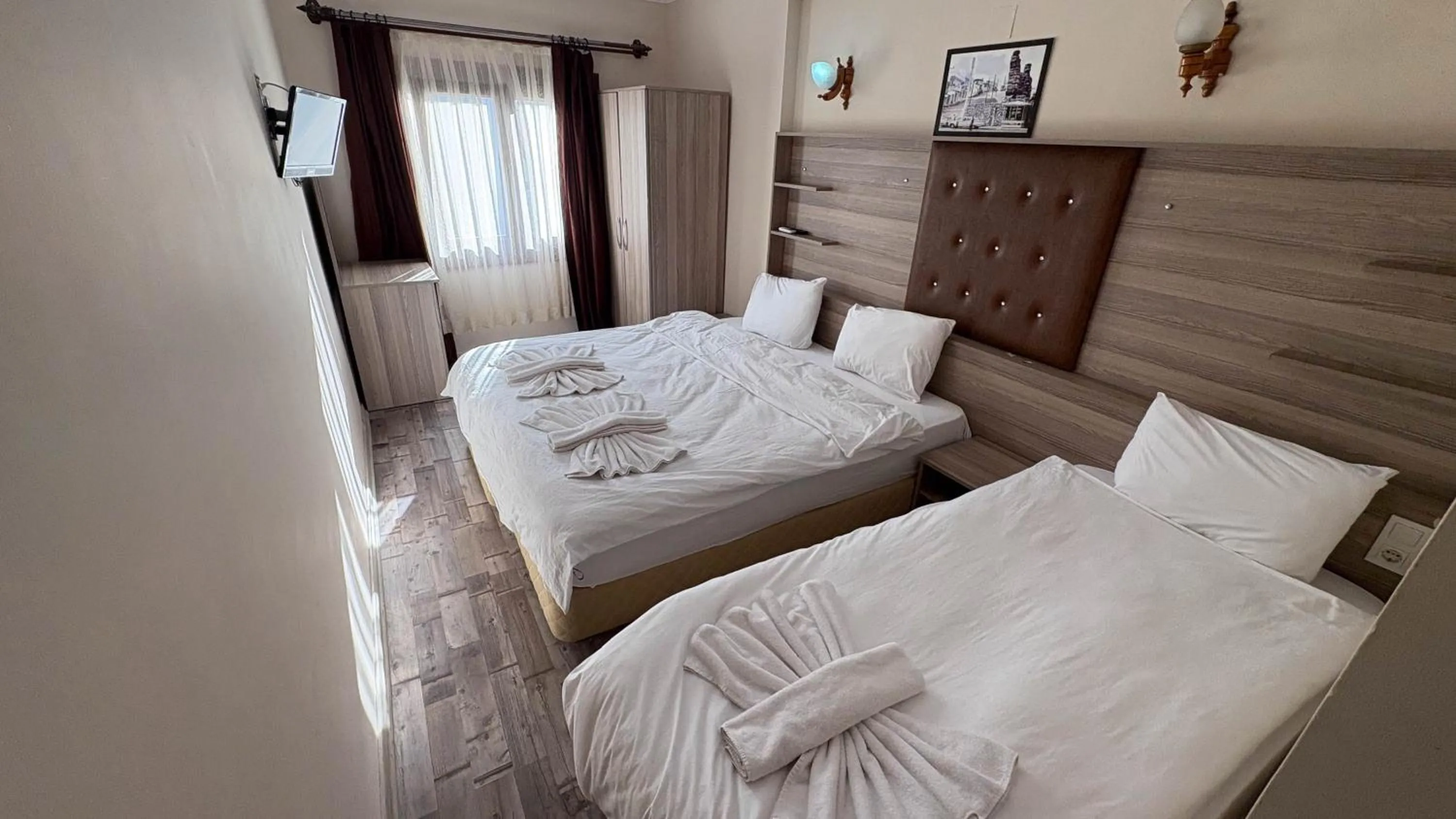 Photo of the whole room in Akay Hotel