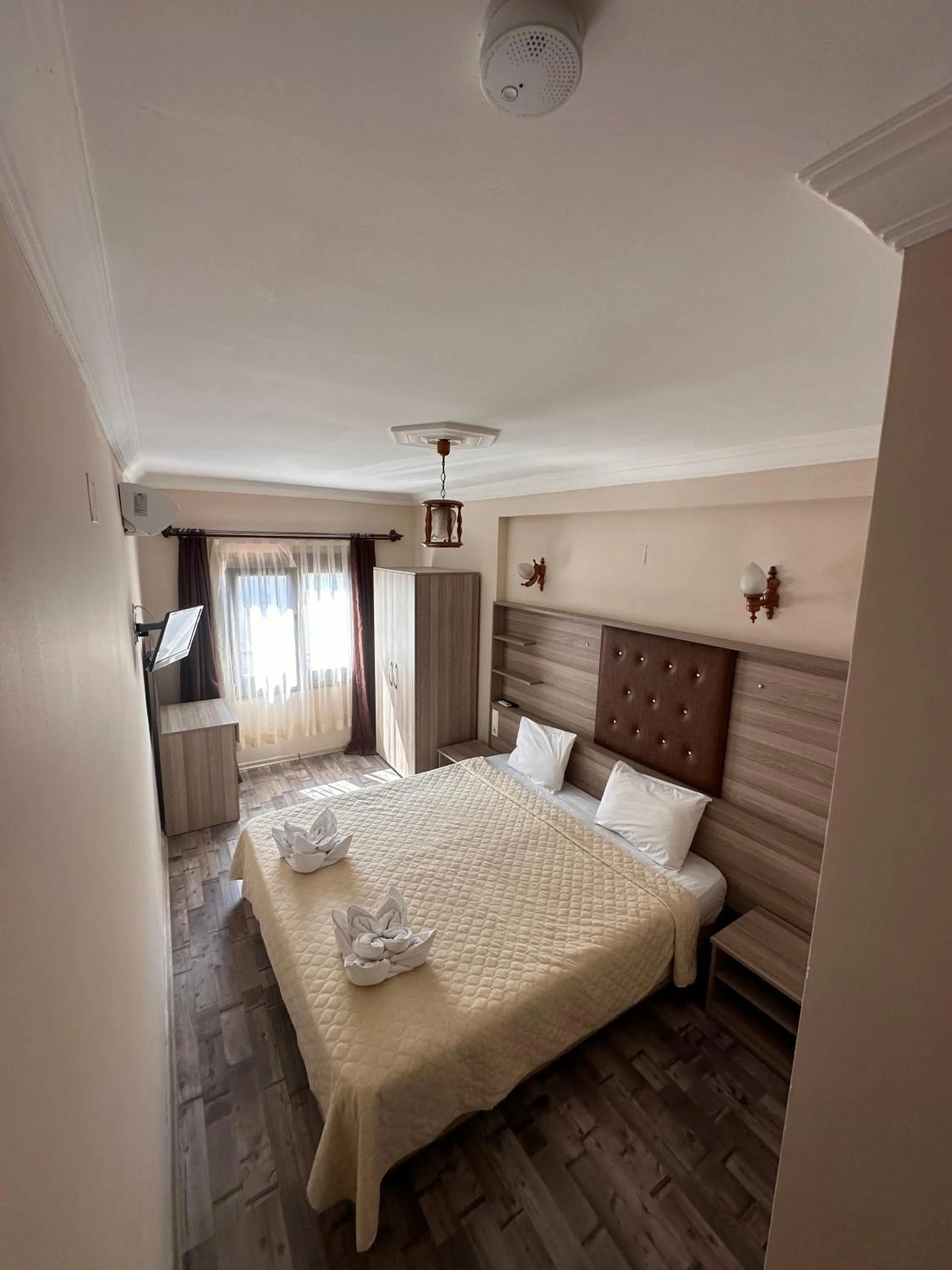 Photo of the whole room in Akay Hotel