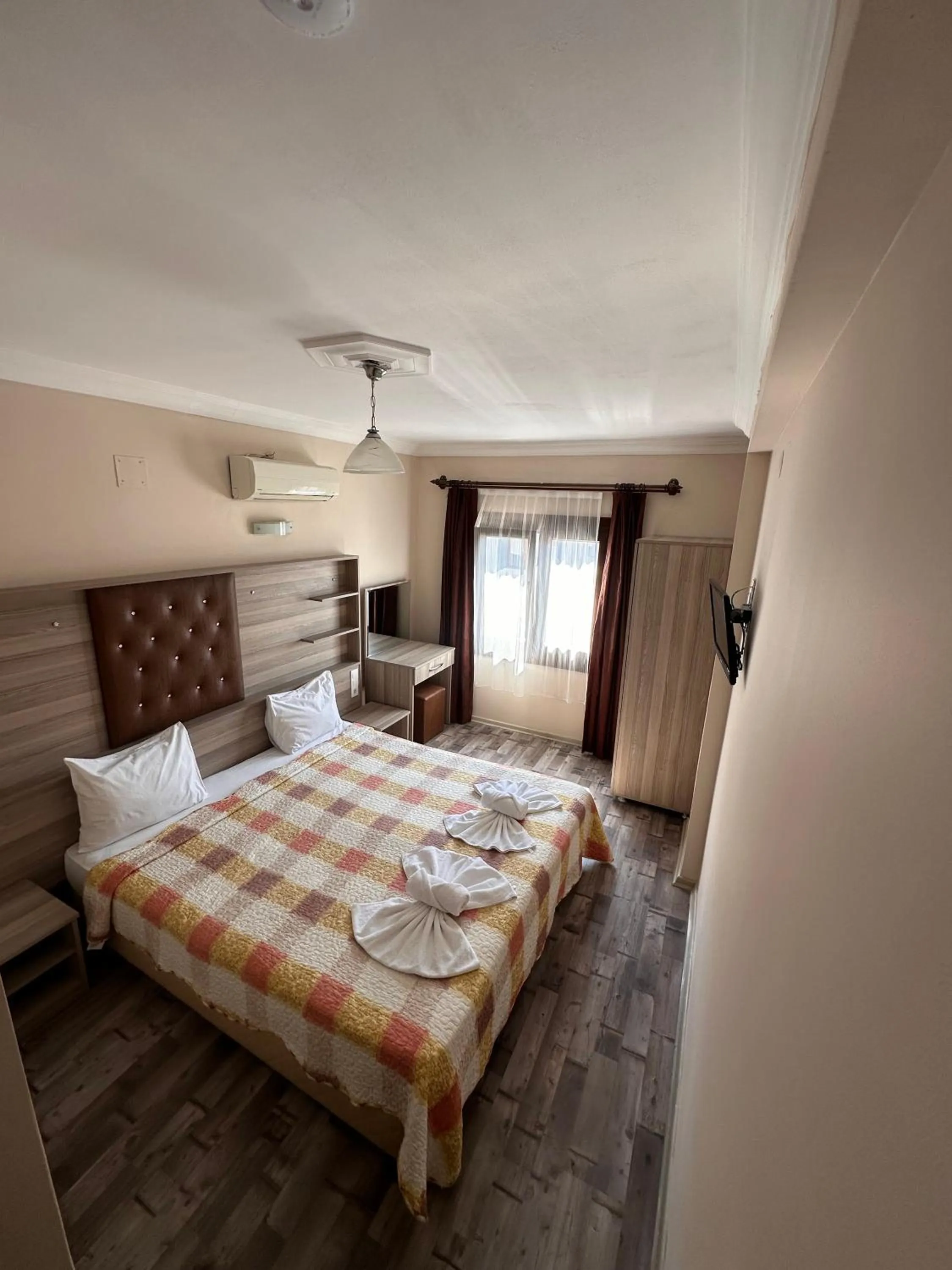 Photo of the whole room in Akay Hotel