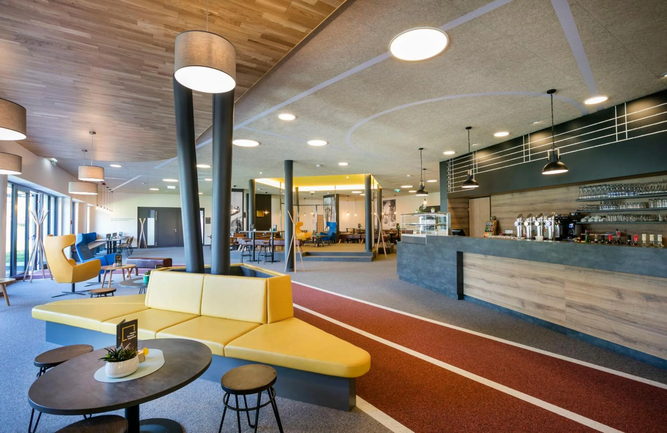 Lobby or reception in JUFA Hotel Erlaufsee