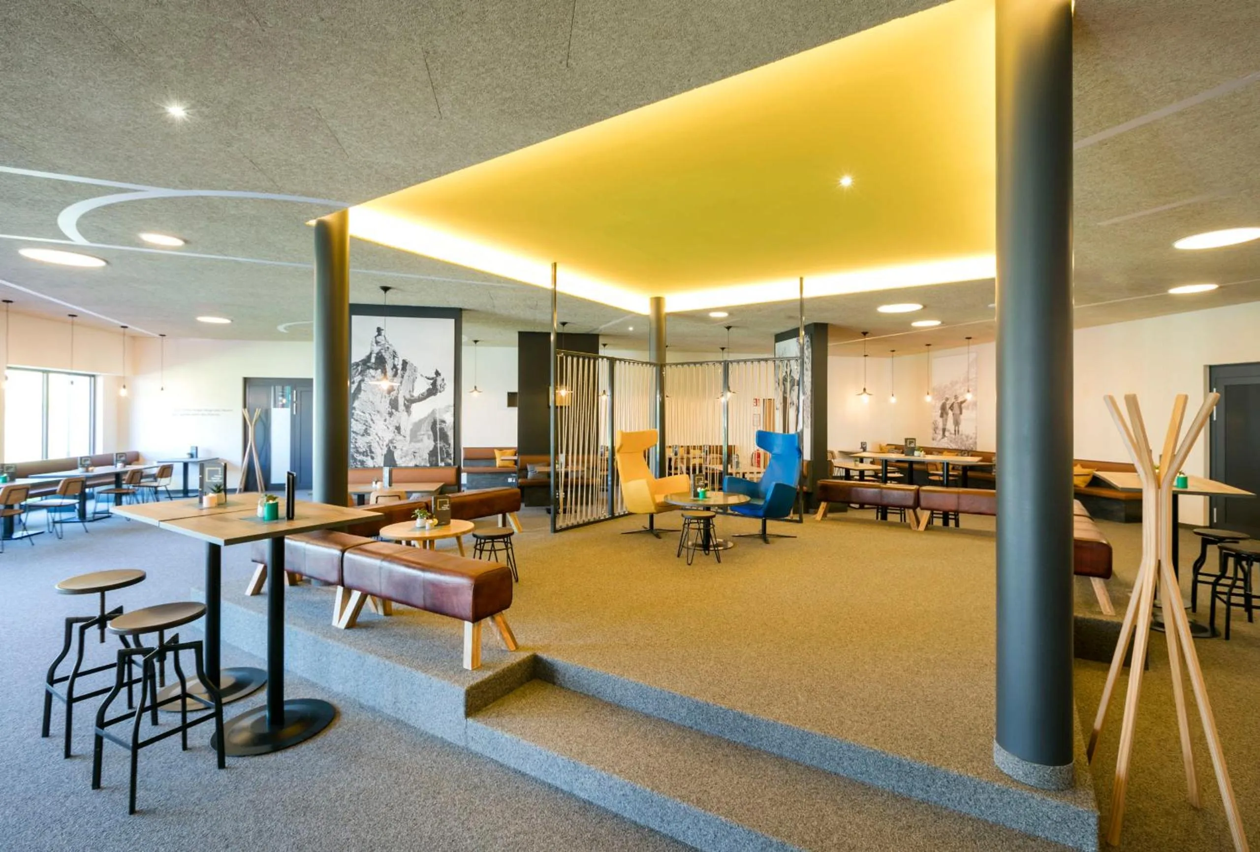 Lounge or bar in JUFA Hotel Erlaufsee