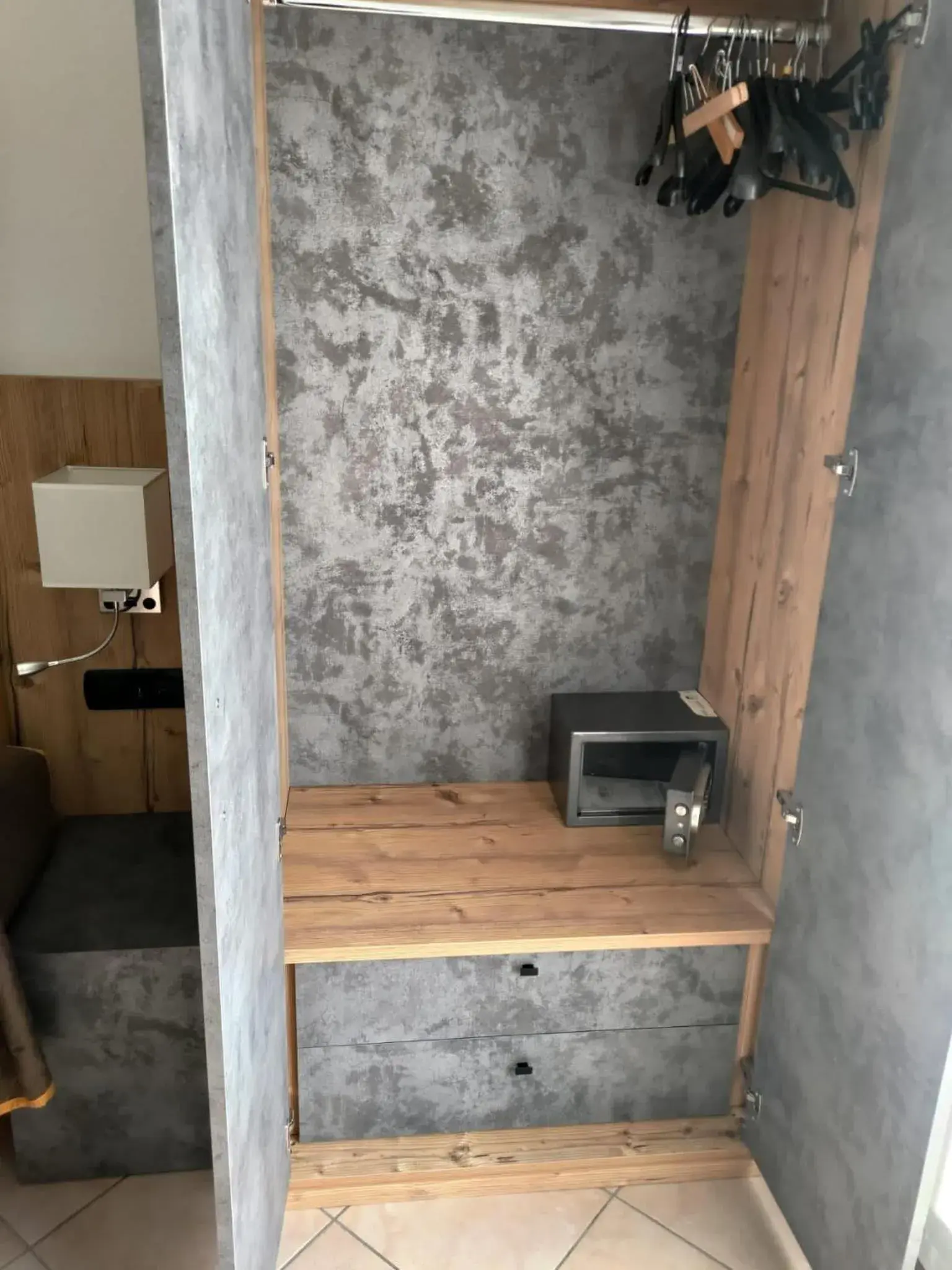 Triple Room in Albergo Casa Este Triple Room in Albergo Casa Este