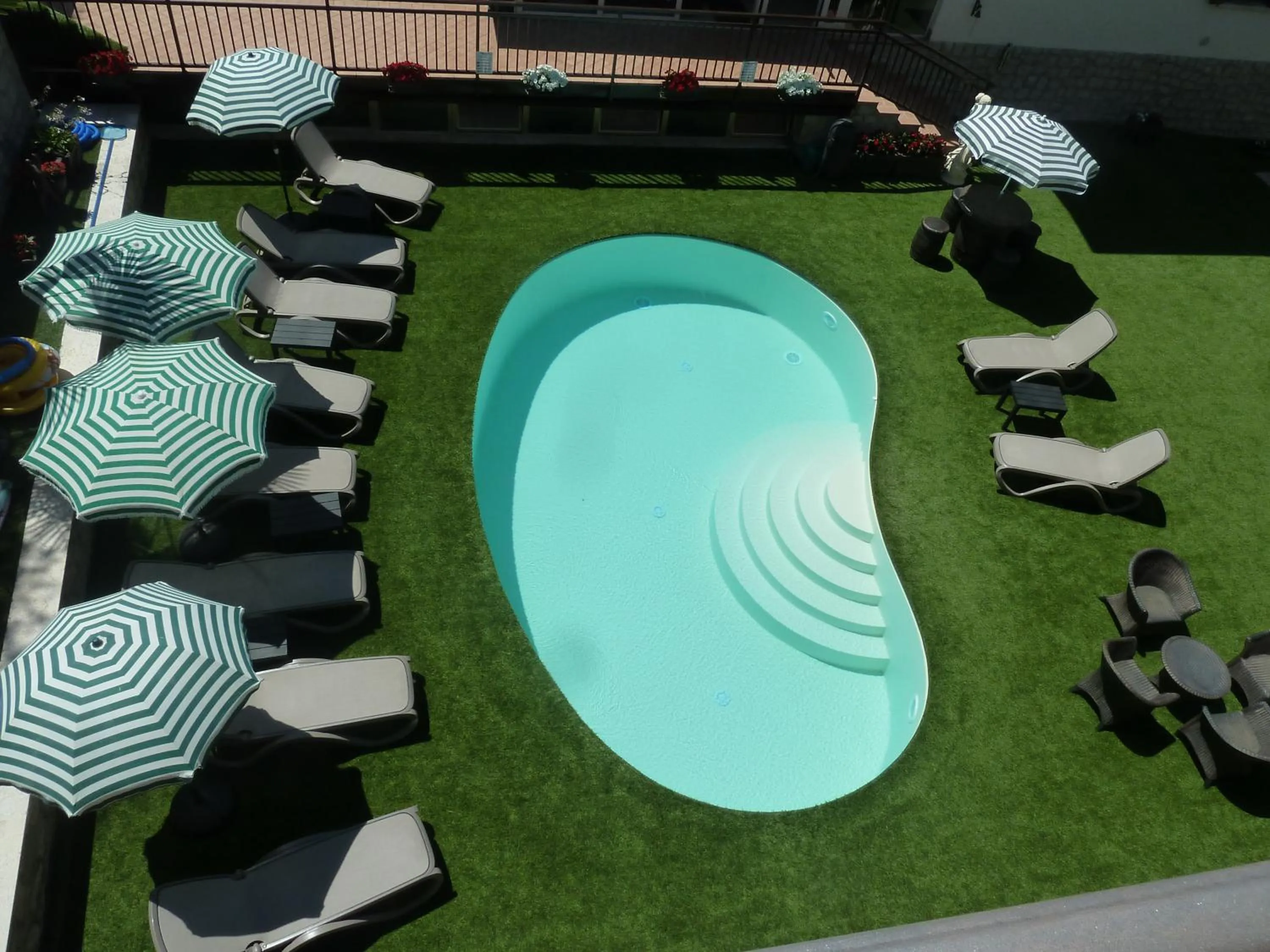 Pool view in Albergo Casa Este