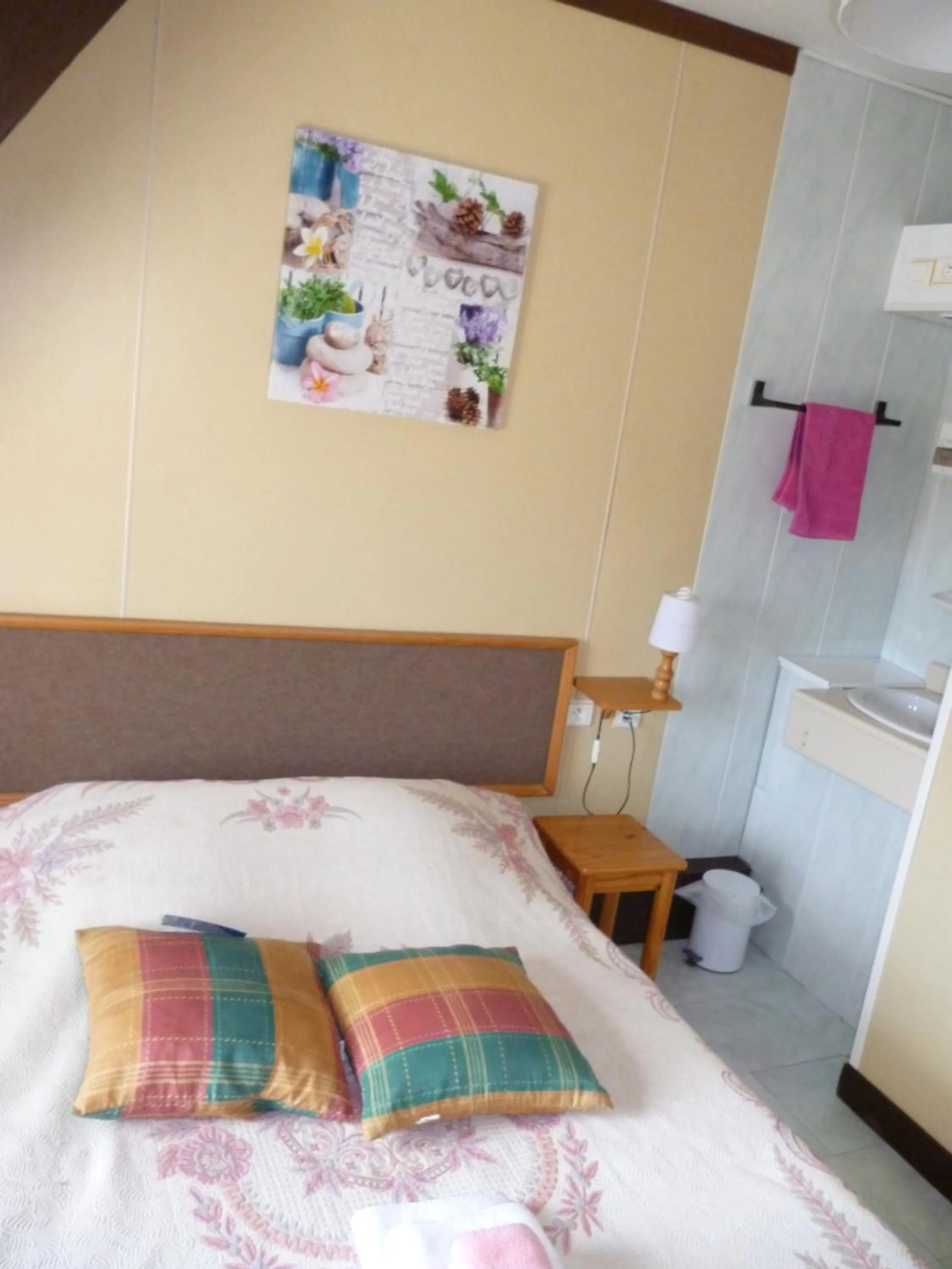 Bed in Auberge des Etangs