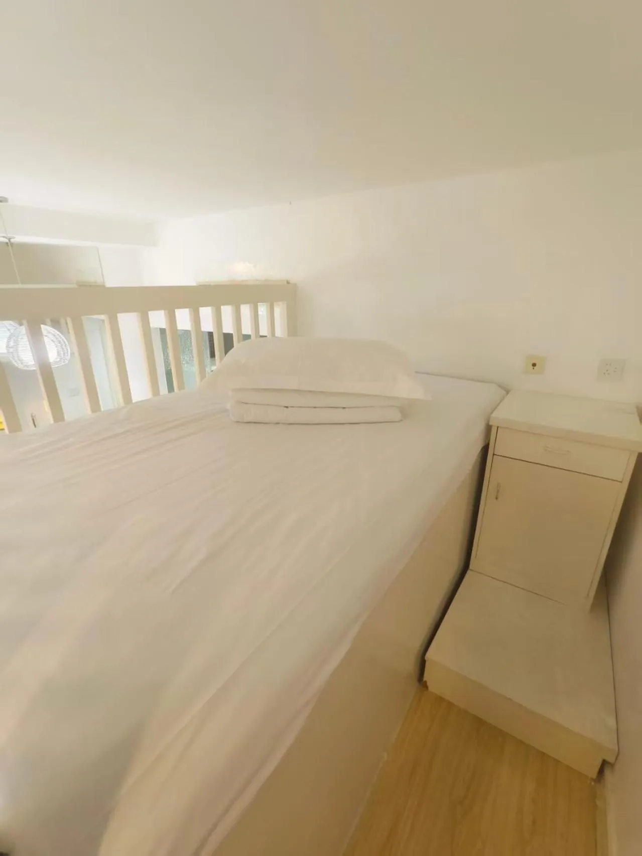 Bed in Xinshikong Apartments- Abest Zhongshan Park No.1