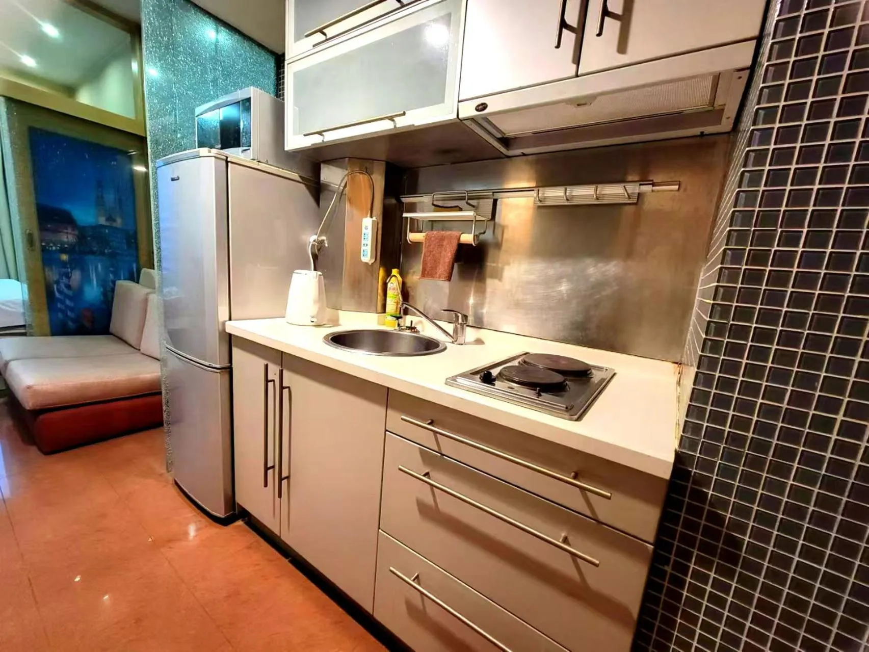 microwave in Xinshikong Apartments- Abest Zhongshan Park No.1