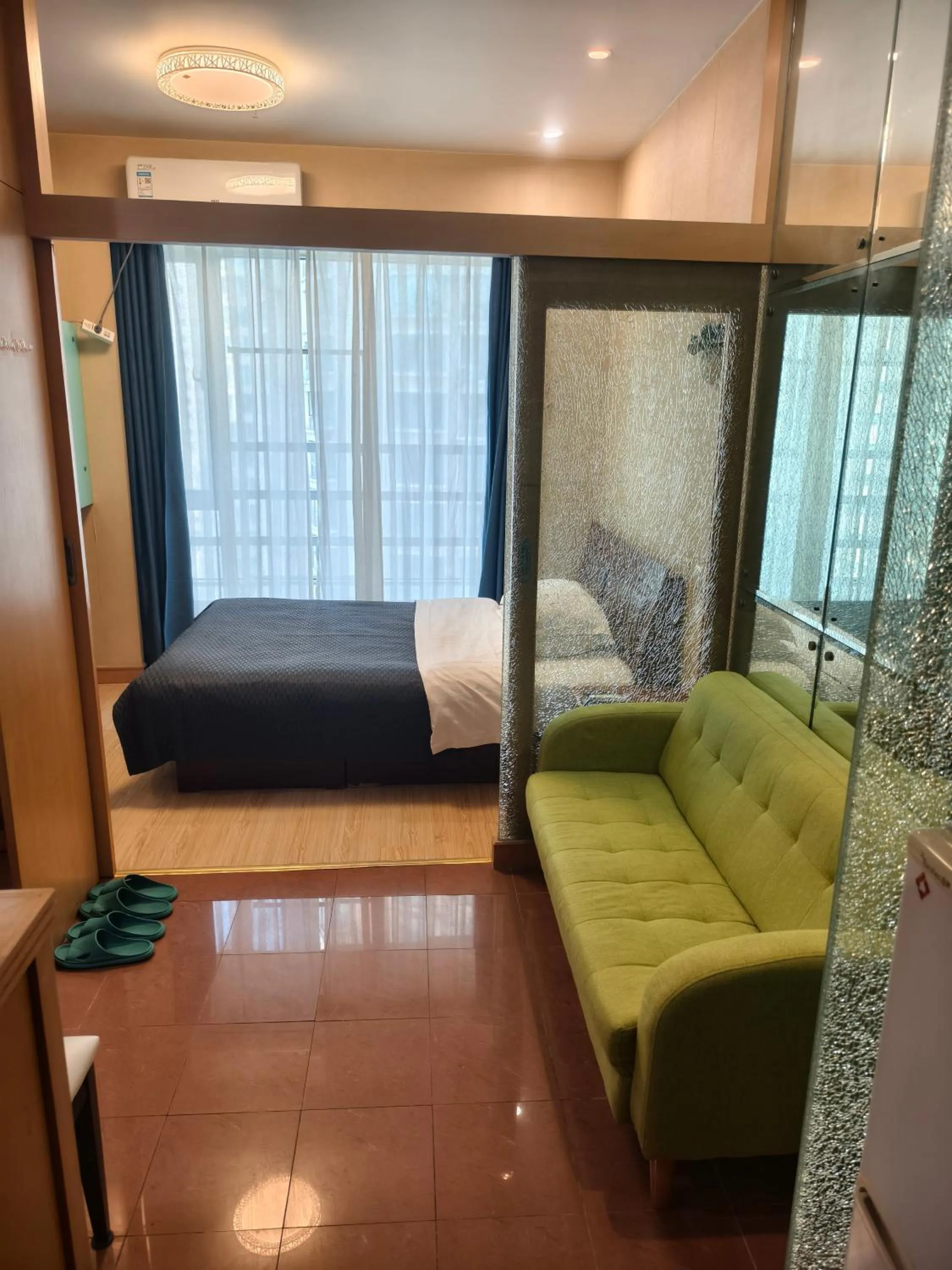 Bed in Xinshikong Apartments- Abest Zhongshan Park No.1
