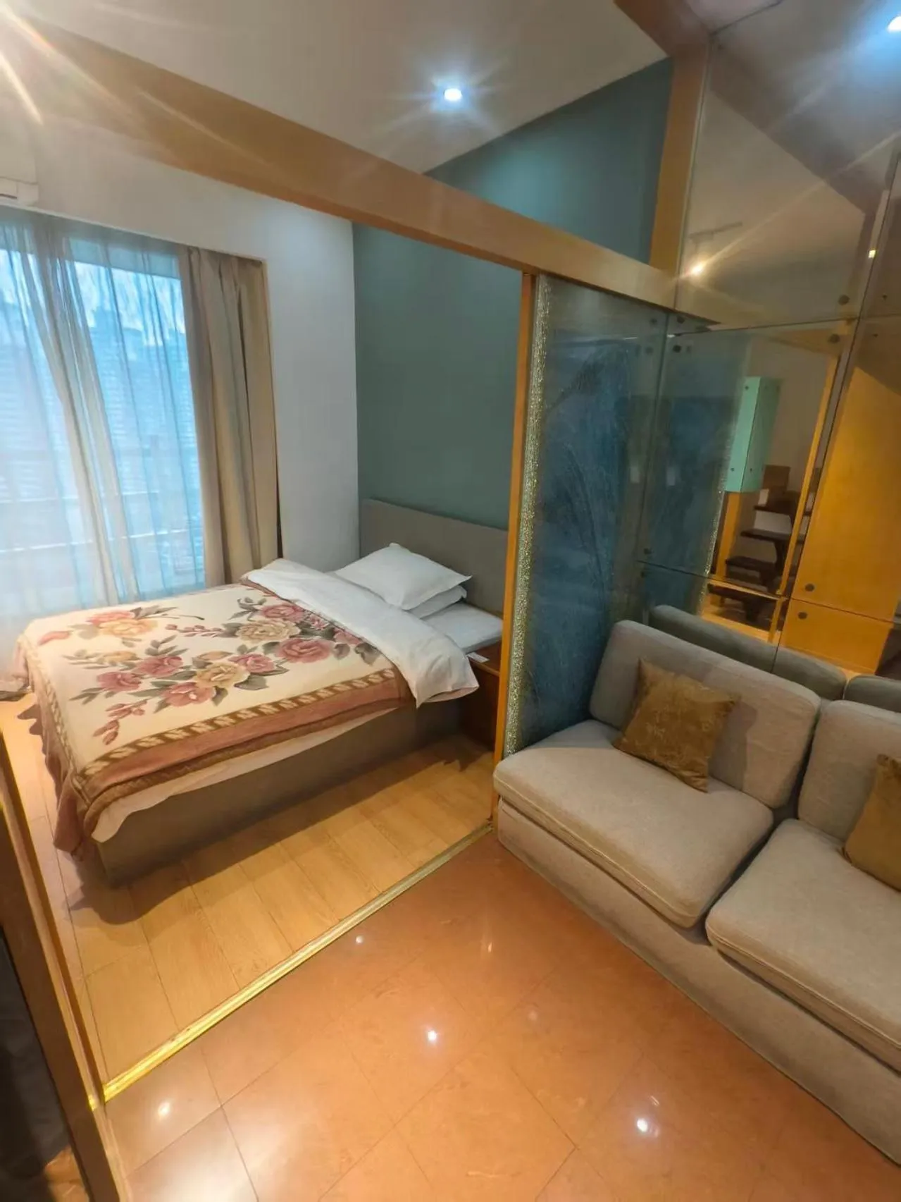 Bed in Xinshikong Apartments- Abest Zhongshan Park No.1