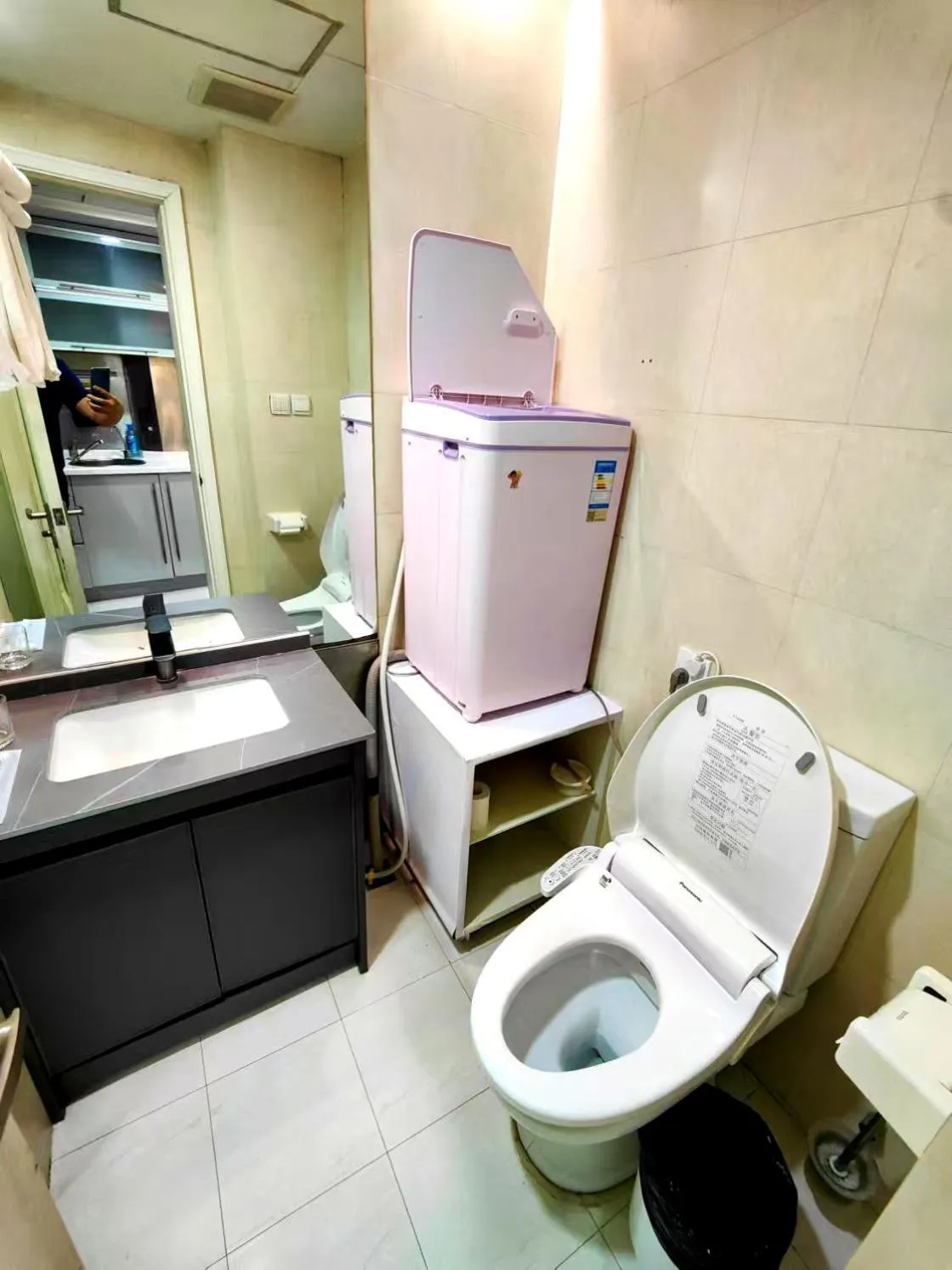Toilet in Xinshikong Apartments- Abest Zhongshan Park No.1