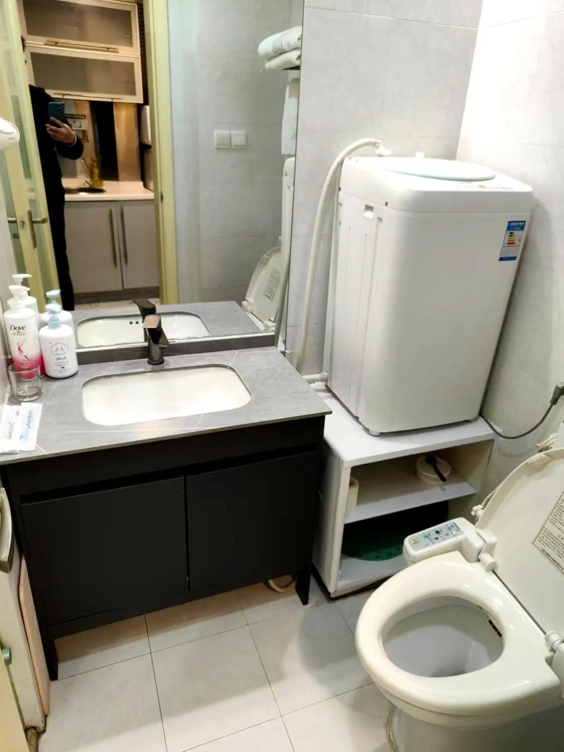 Toilet in Xinshikong Apartments- Abest Zhongshan Park No.1