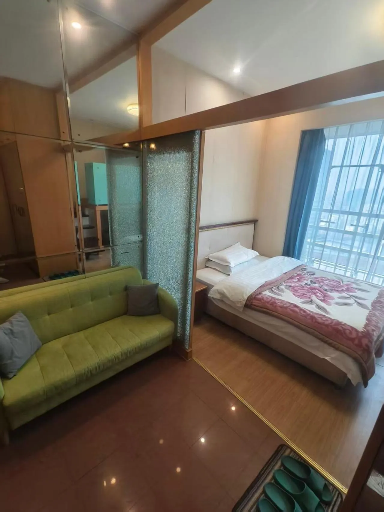 Bed in Xinshikong Apartments- Abest Zhongshan Park No.1