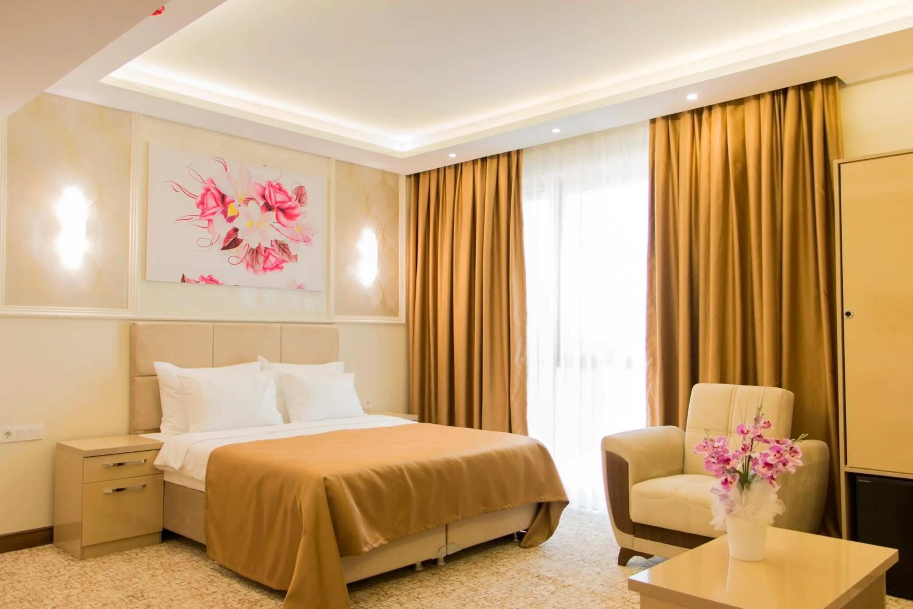 Bed in Goldhan Hotel