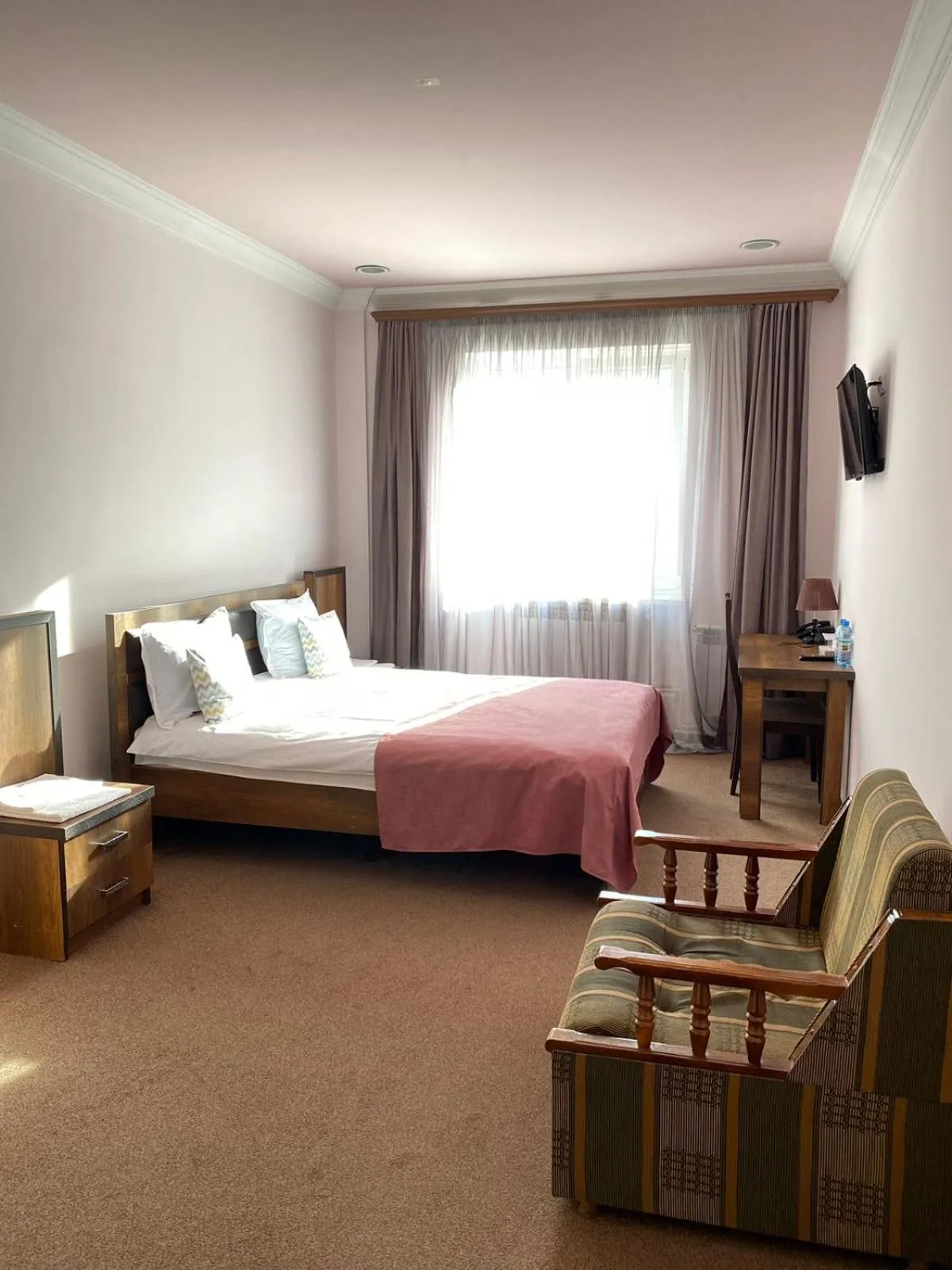 Photo of the whole room, Bed in Mina Hotel