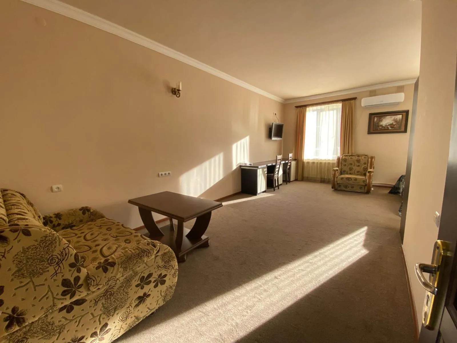 Seating area, Bed in Mina Hotel