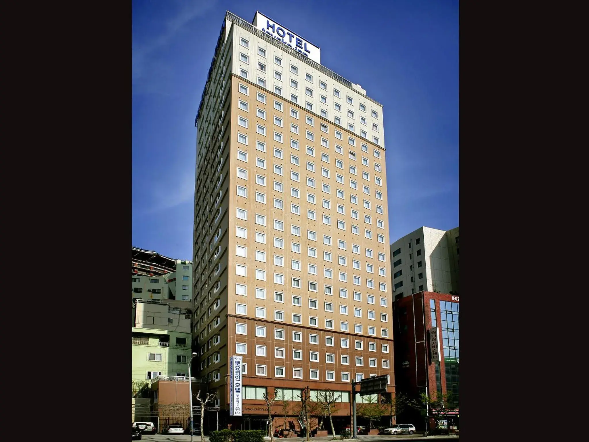 Property building in Toyoko Inn Busan Jungang Station Property building in Toyoko Inn Busan Jungang Station