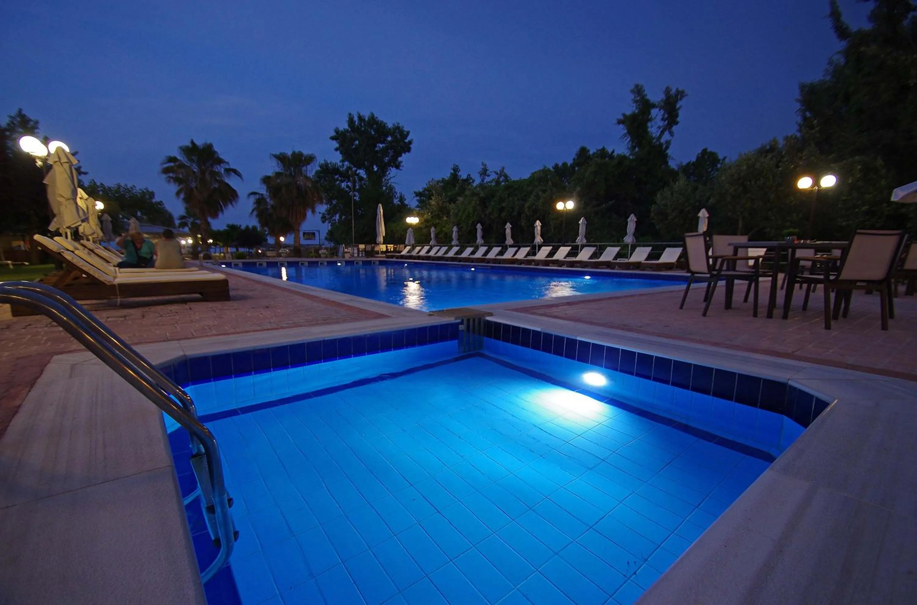 Swimming pool in Sun Beach Hotel