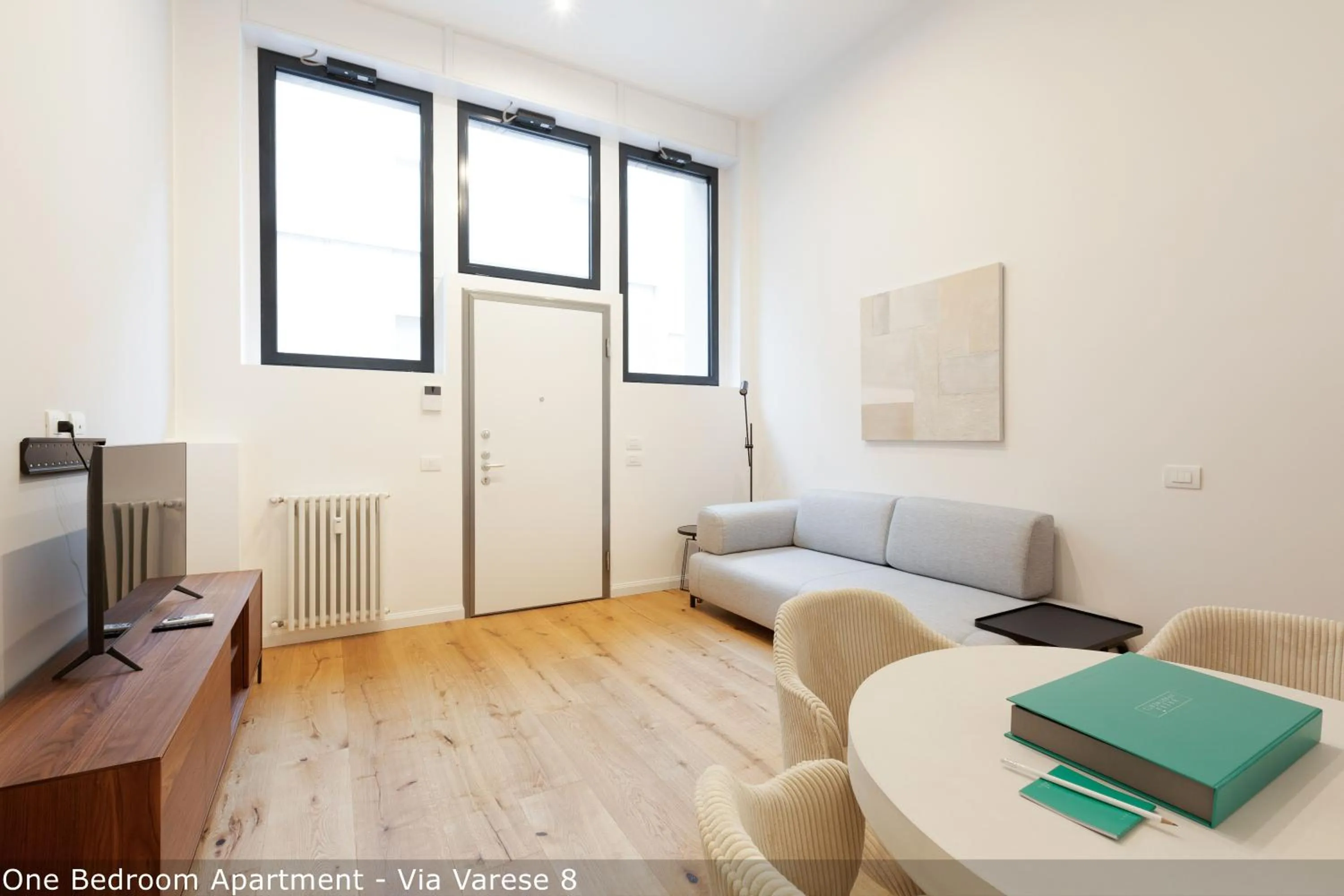 TV and multimedia in Brera Apartments in Moscova