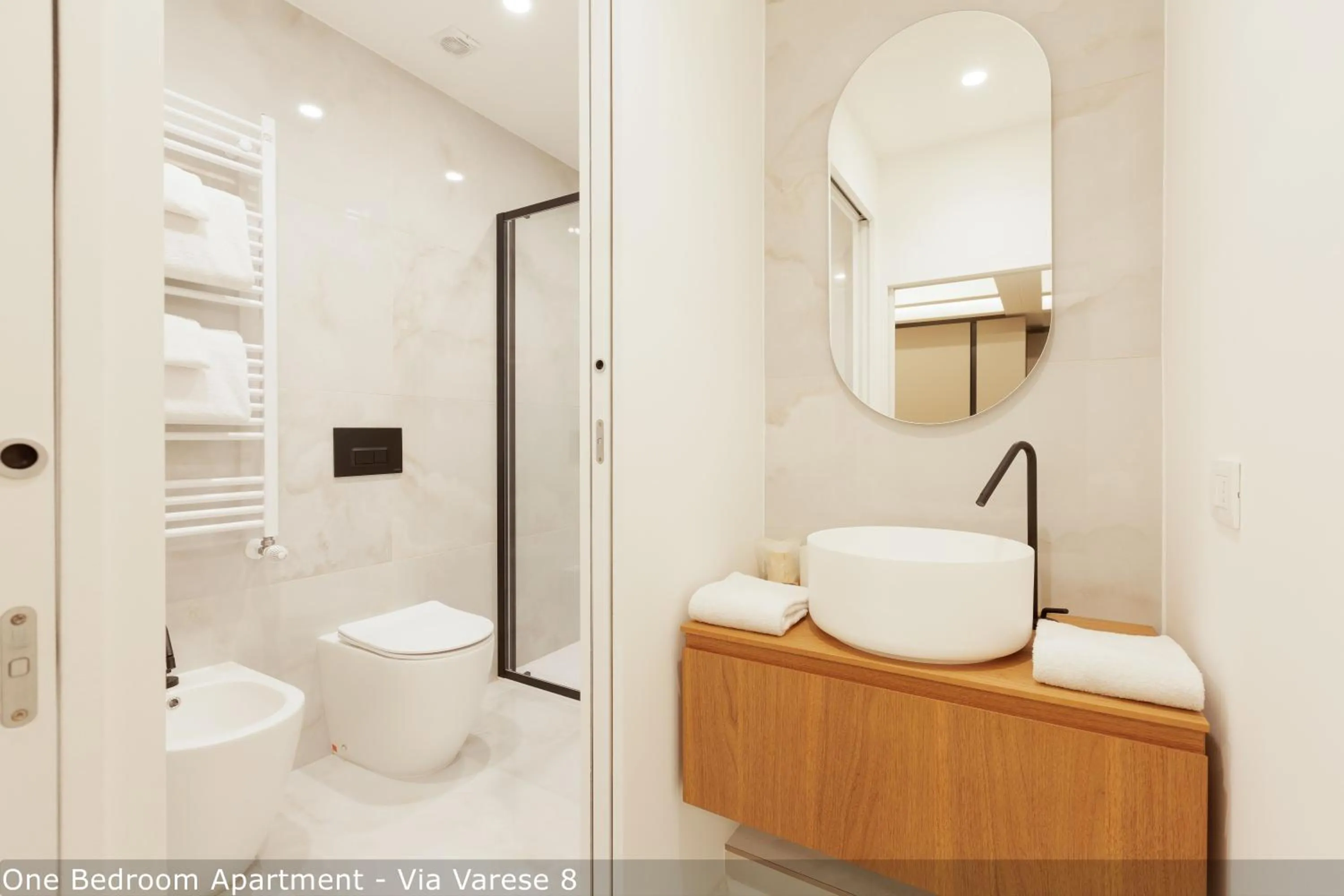 Shower in Brera Apartments in Moscova