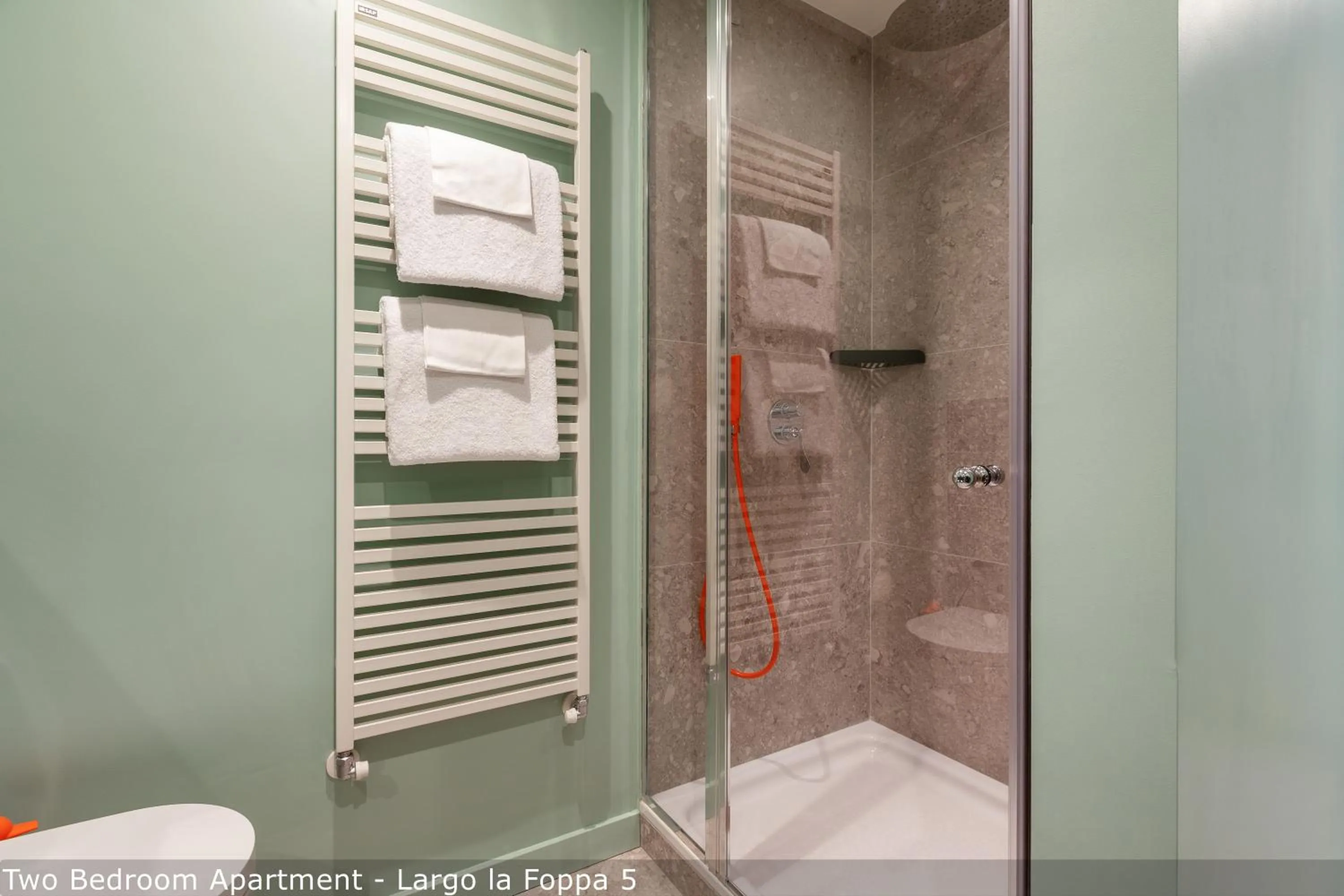 Shower in Brera Apartments in Moscova