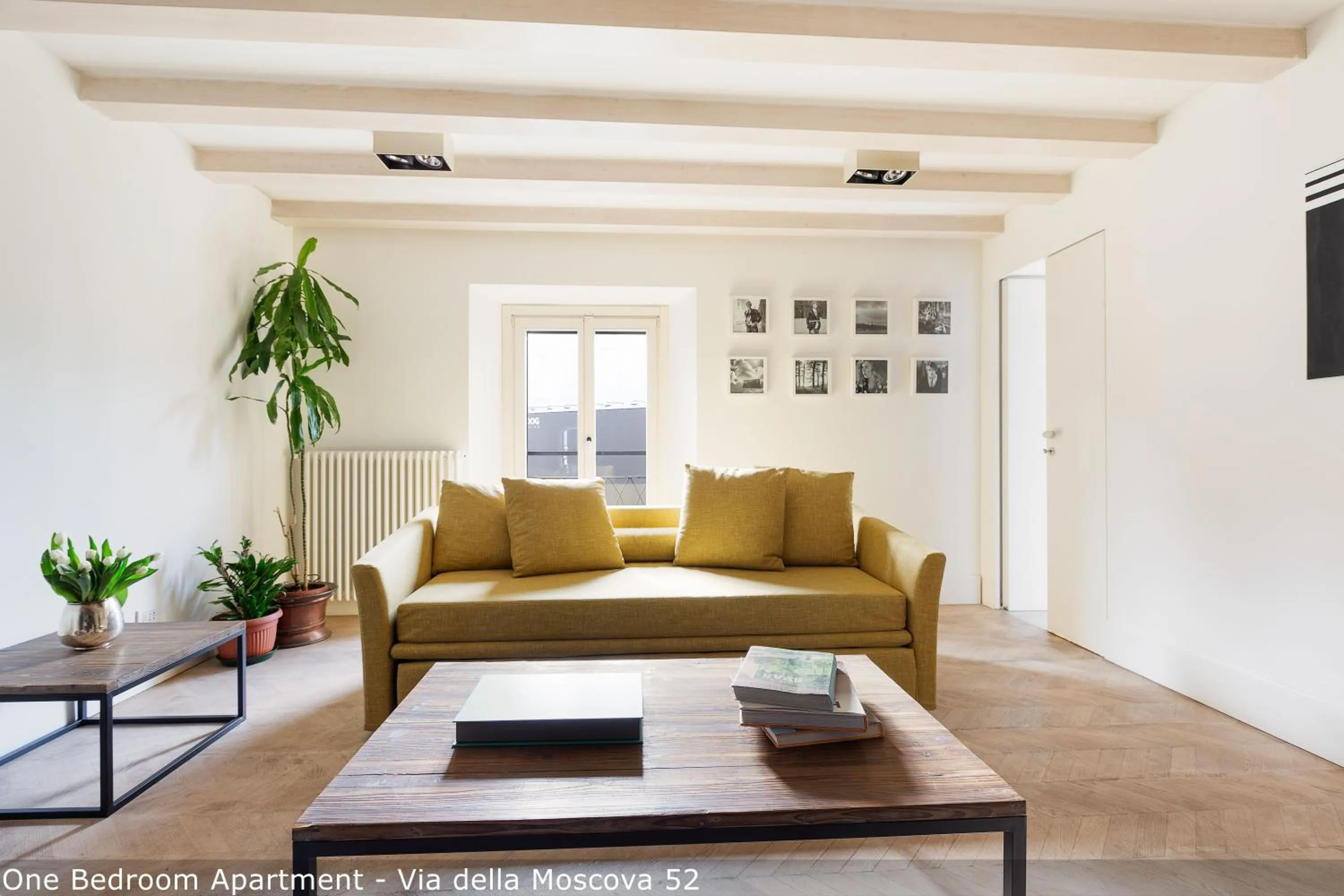 TV and multimedia in Brera Apartments in Moscova