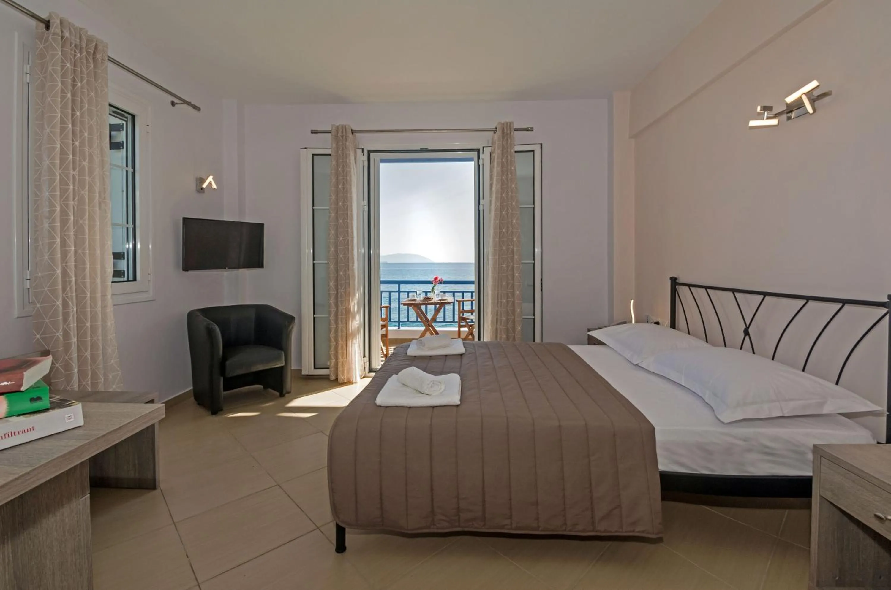 Photo of the whole room, Bed in Anesis Hotel