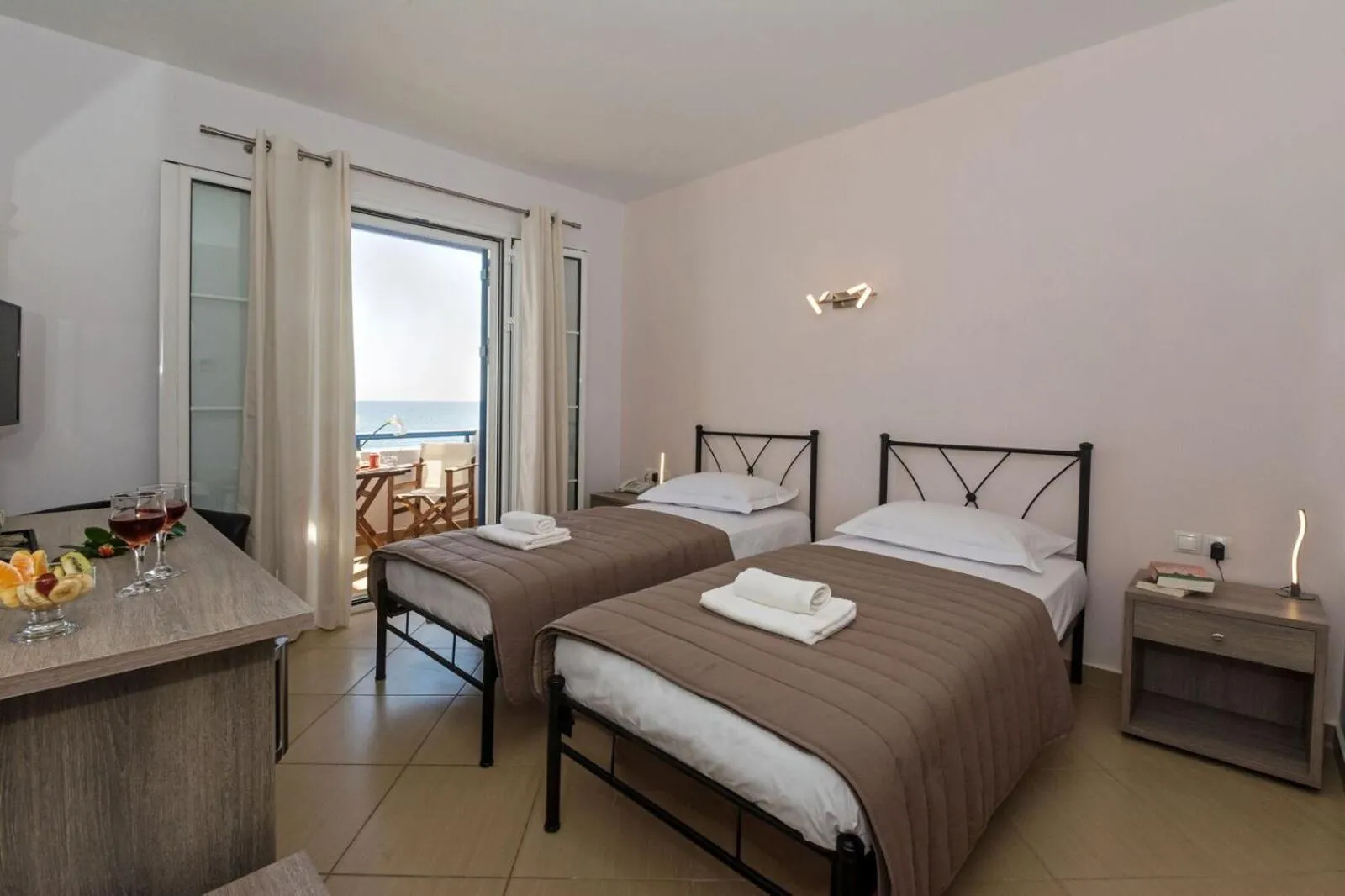 Photo of the whole room, Bed in Anesis Hotel