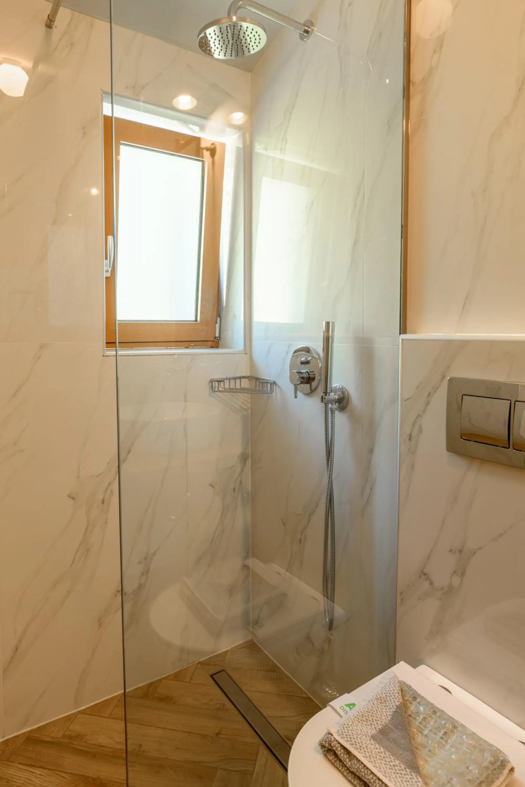 Shower in La Signora Hotel