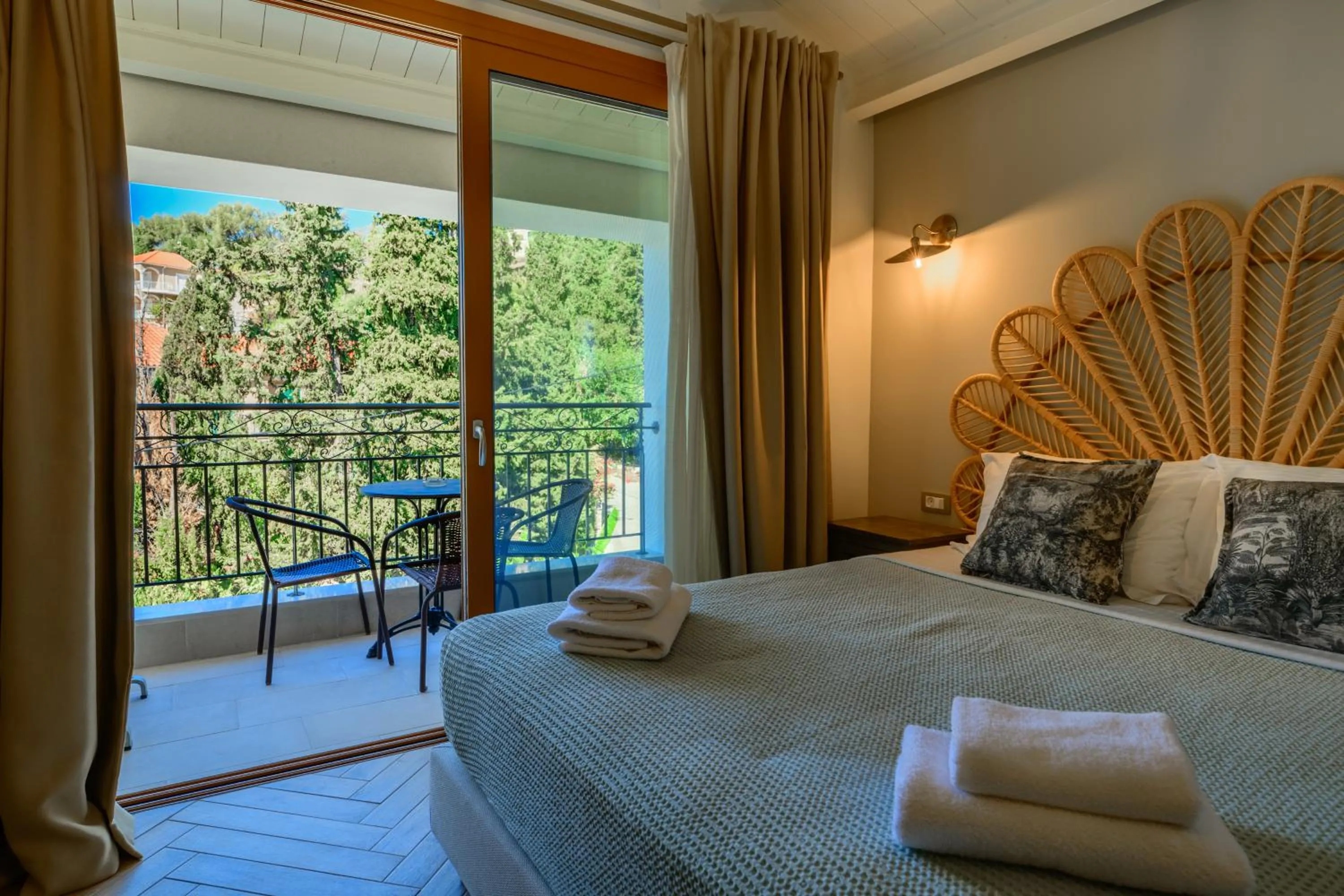 Bed in La Signora Hotel