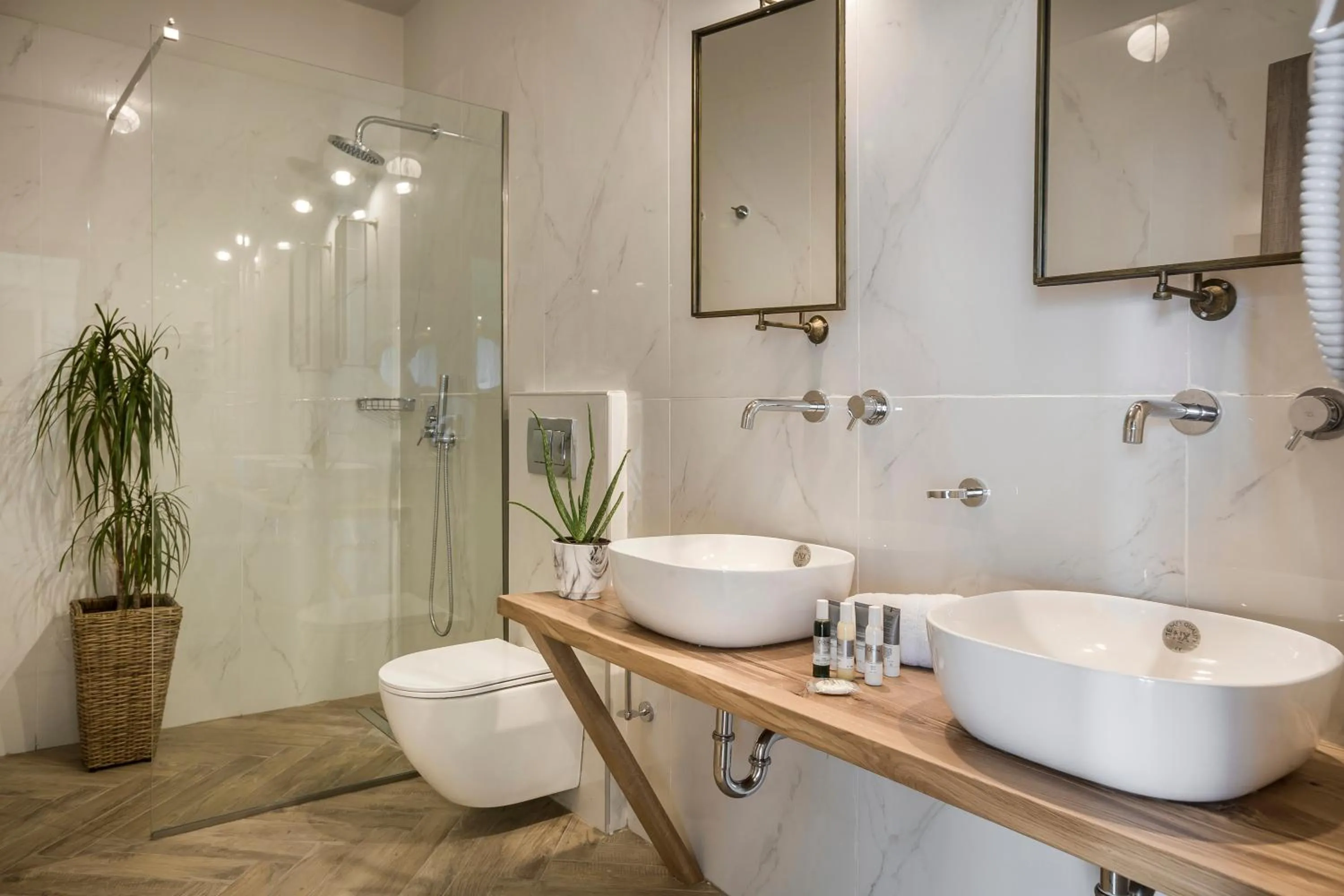 Bathroom in La Signora Hotel