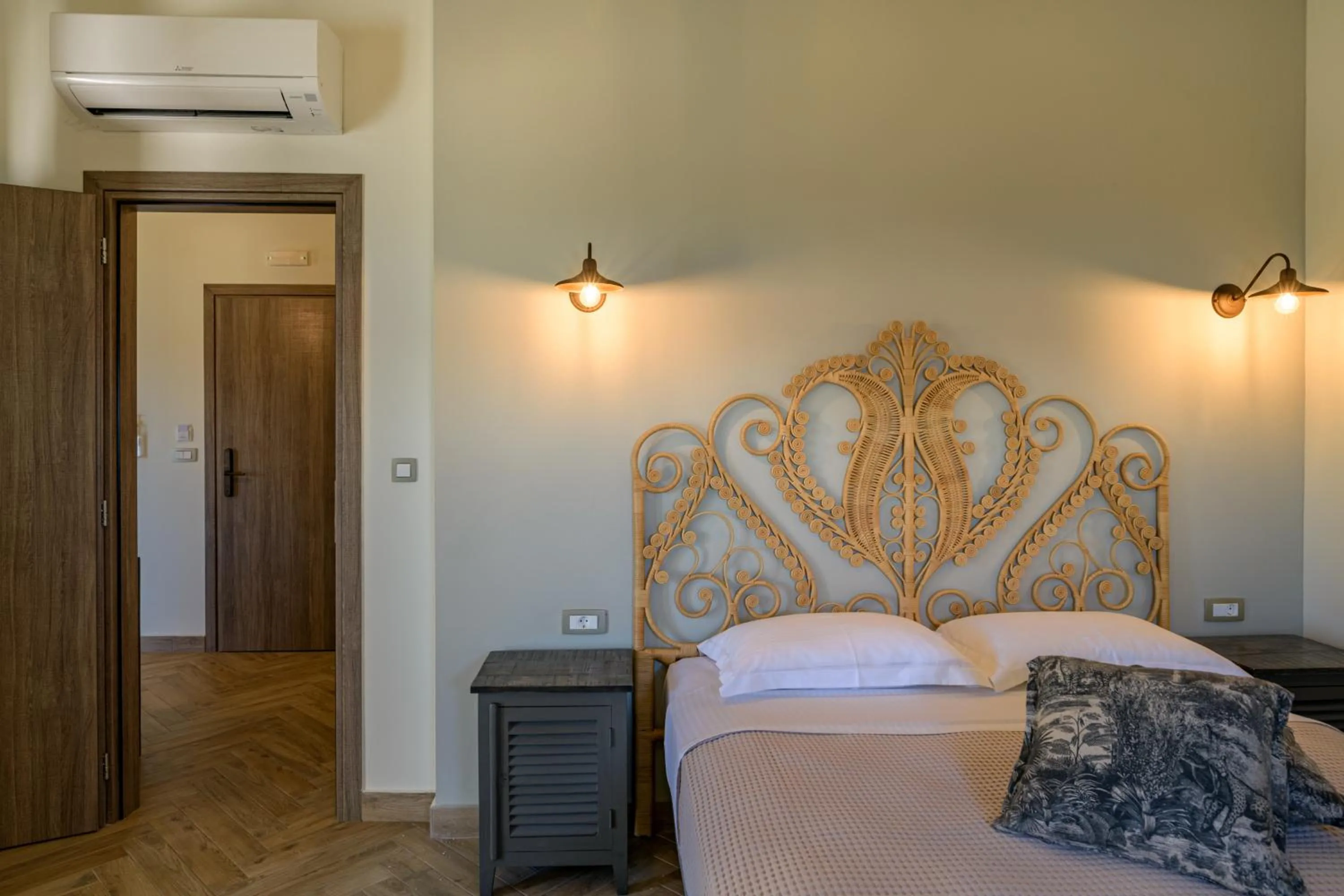 Bed in La Signora Hotel