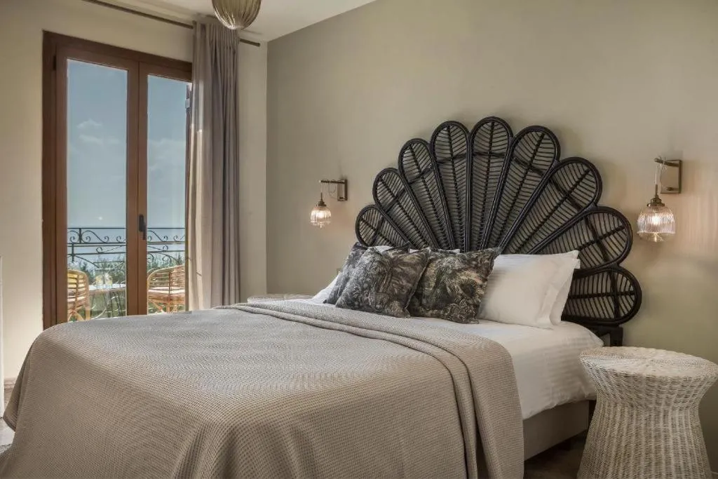 Bed in La Signora Hotel