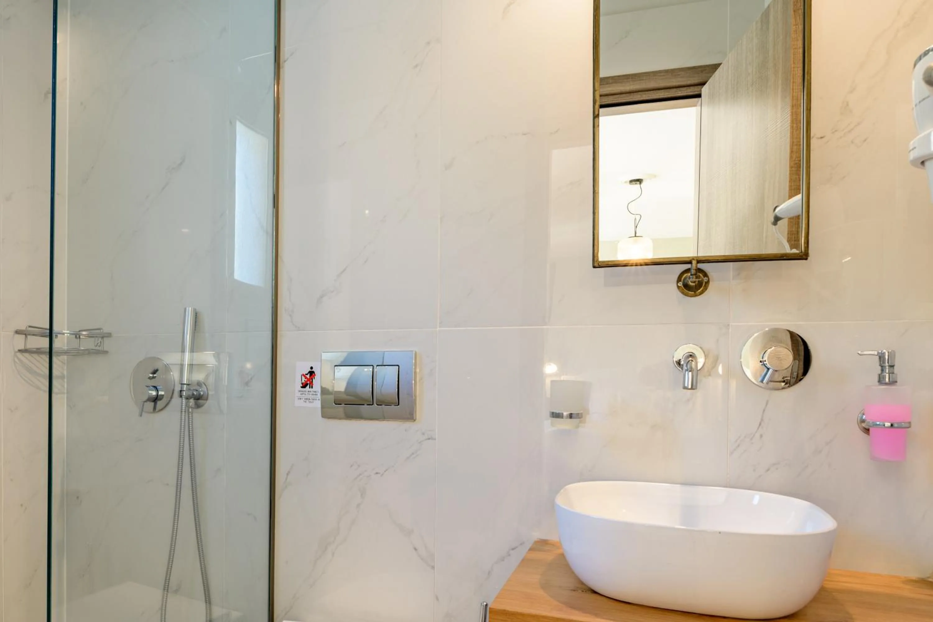 Shower in La Signora Hotel